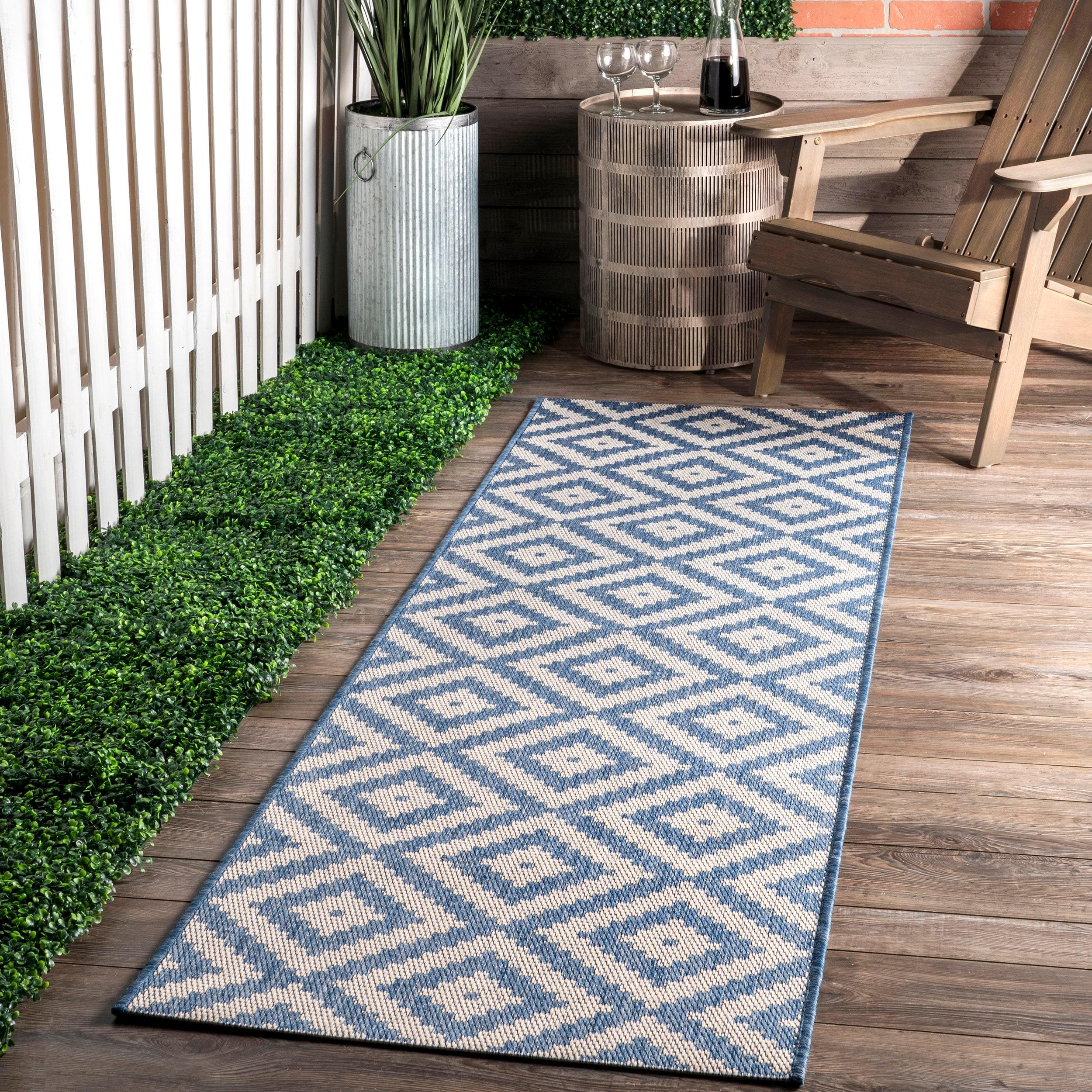Nuloom Marybelle Geometric 2x8 Indoor/Outdoor Runner Rug for Living Room Patio Deck Front Porch Entryway Hallway Kitchen, Blue/Ivory