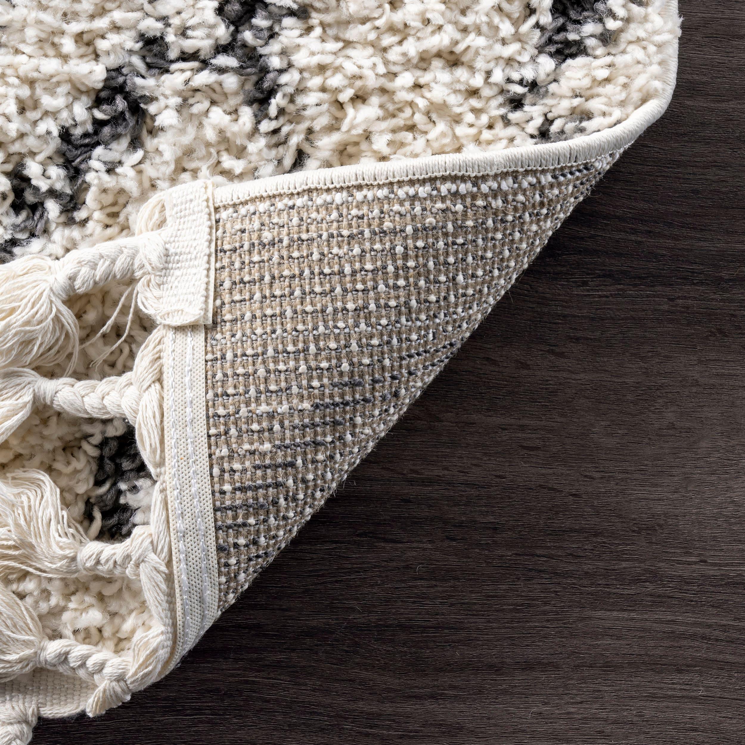 Nuloom Nieves Moroccan Oval 5x8 Indoor Area Rug for Living Room Bedroom Dining Room, Off White/Dark Grey