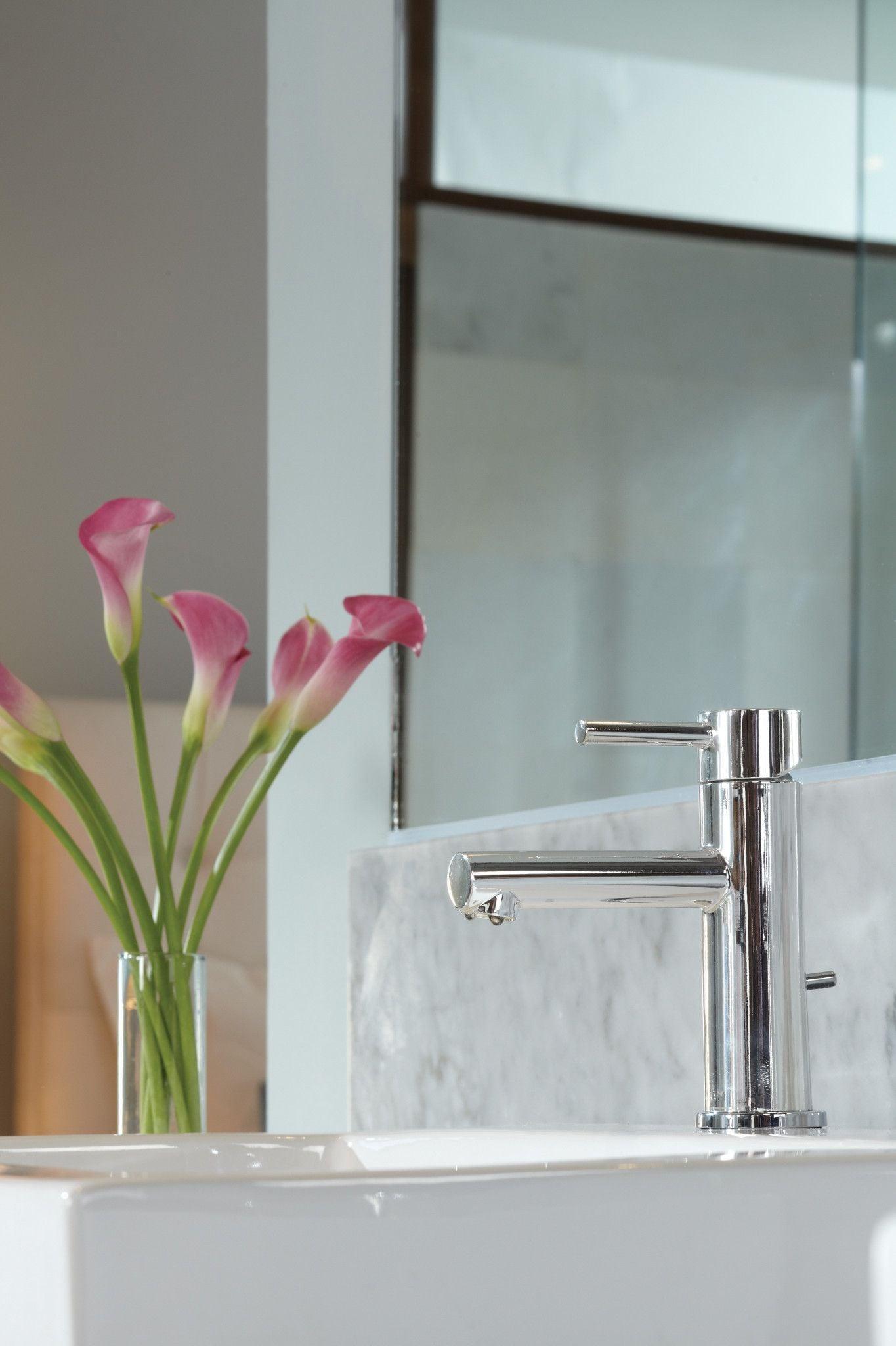 Align Single Hole Bathroom Faucet with Drain Assembly