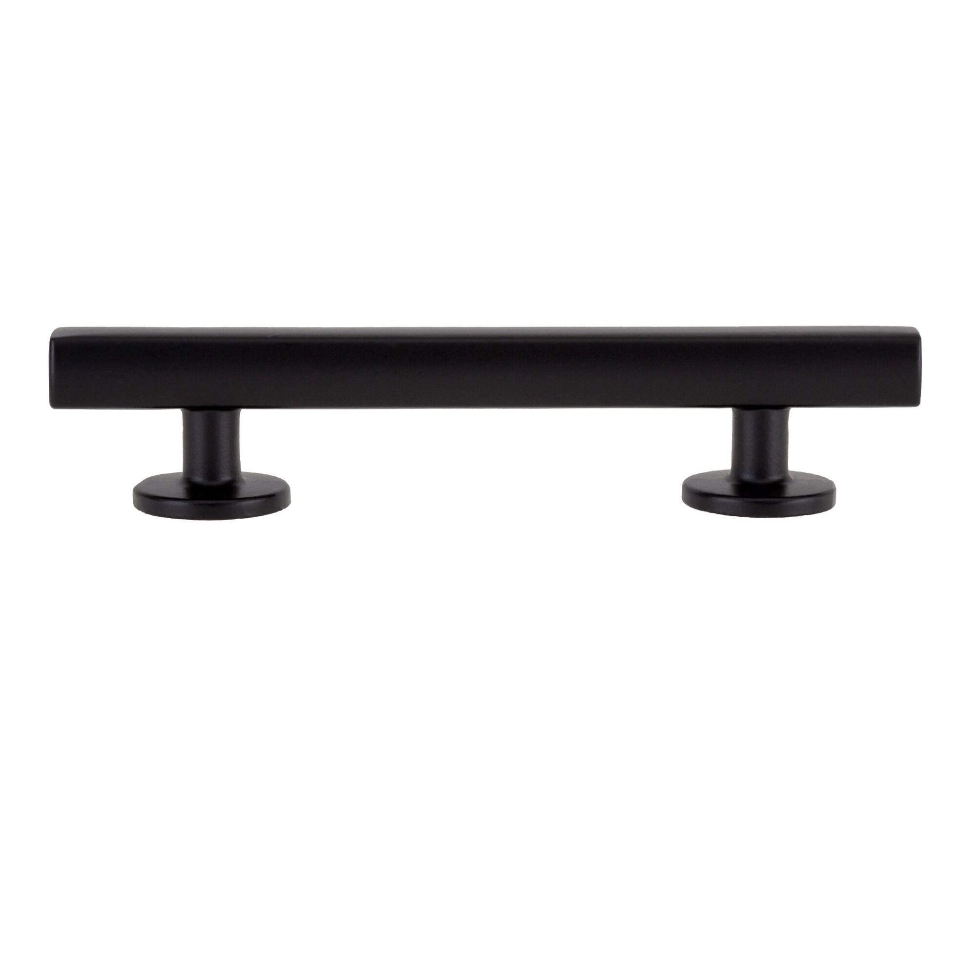 Flynn 3 1/2" Center to Center Bar Pull