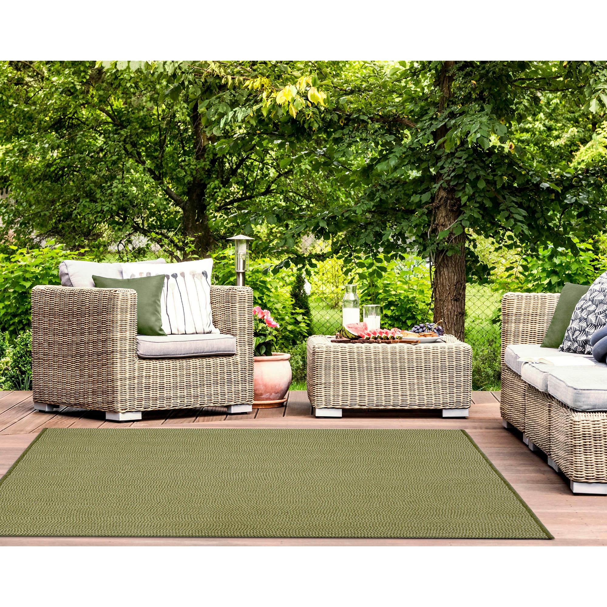 Liora Manne Calais Solid Indoor/Outdoor Rug Green 3'6" x 5'6"
