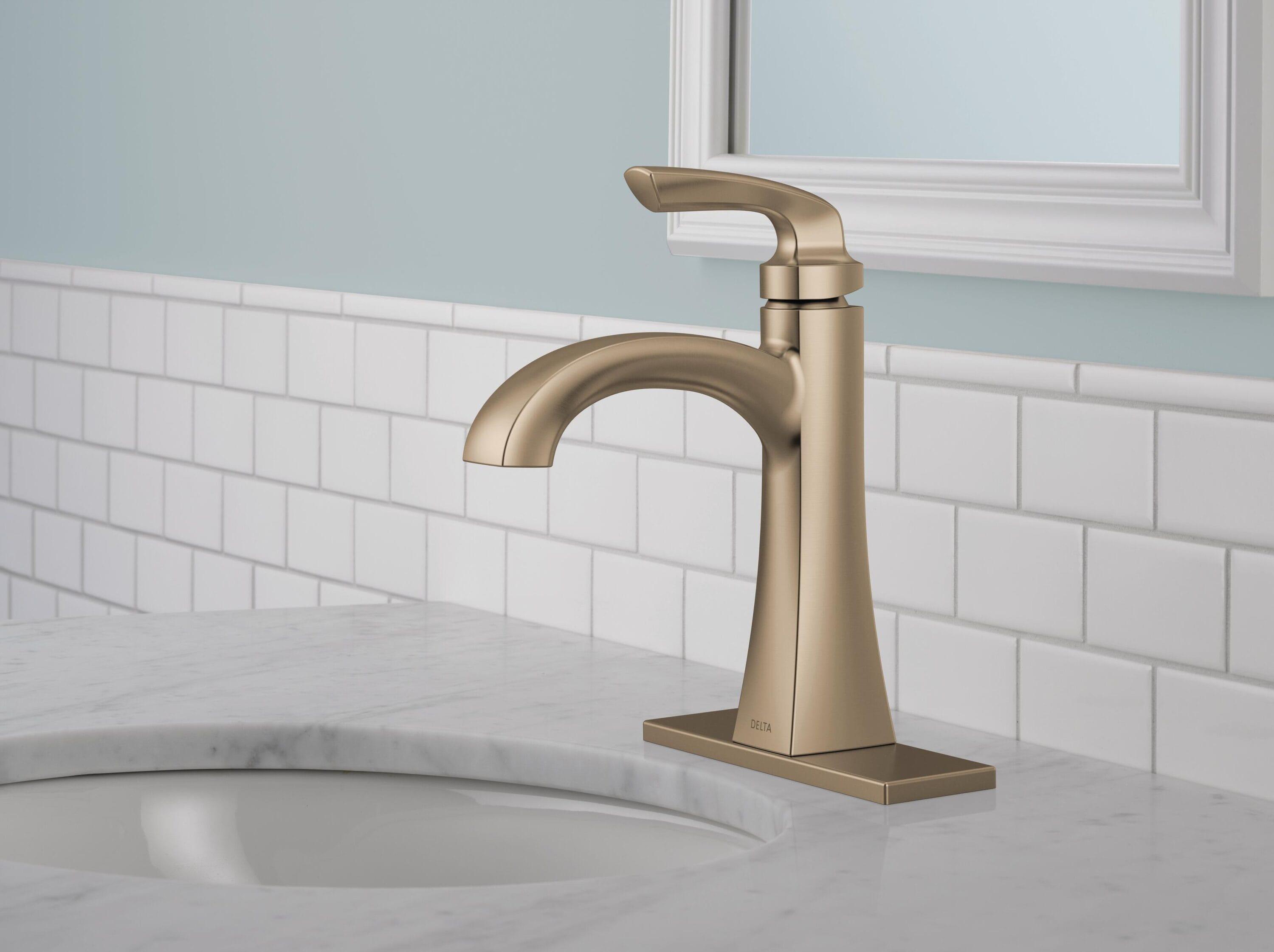 Arvo Single Hole Bathroom Faucet with Drain Assembly, Single Handle Bathroom Sink Faucet