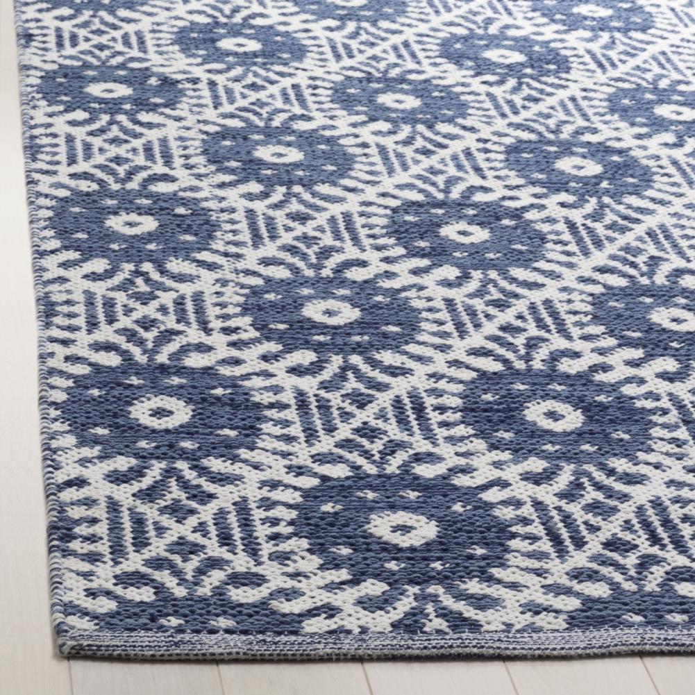 Montauk MTK612 Hand Woven Area Rug - Navy/Ivory - 5'x8' - Safavieh.