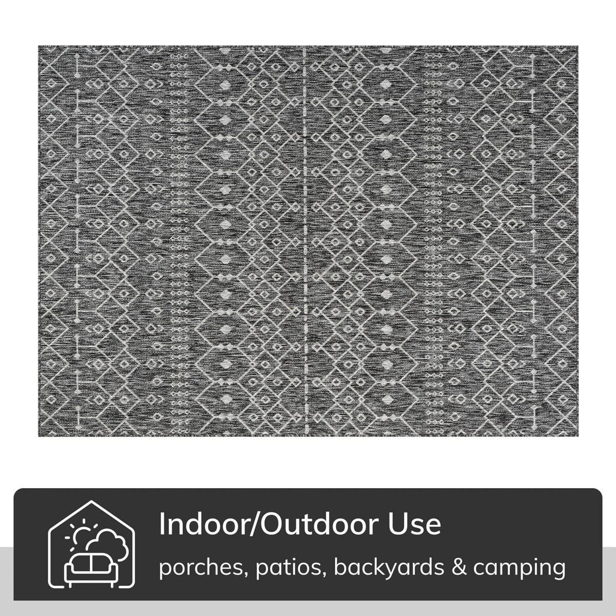 Nors Dark Grey Indoor/Outdoor Flat-Weave Pile Nordic Lattice Pattern Area Rug (6'7" x 9'3")