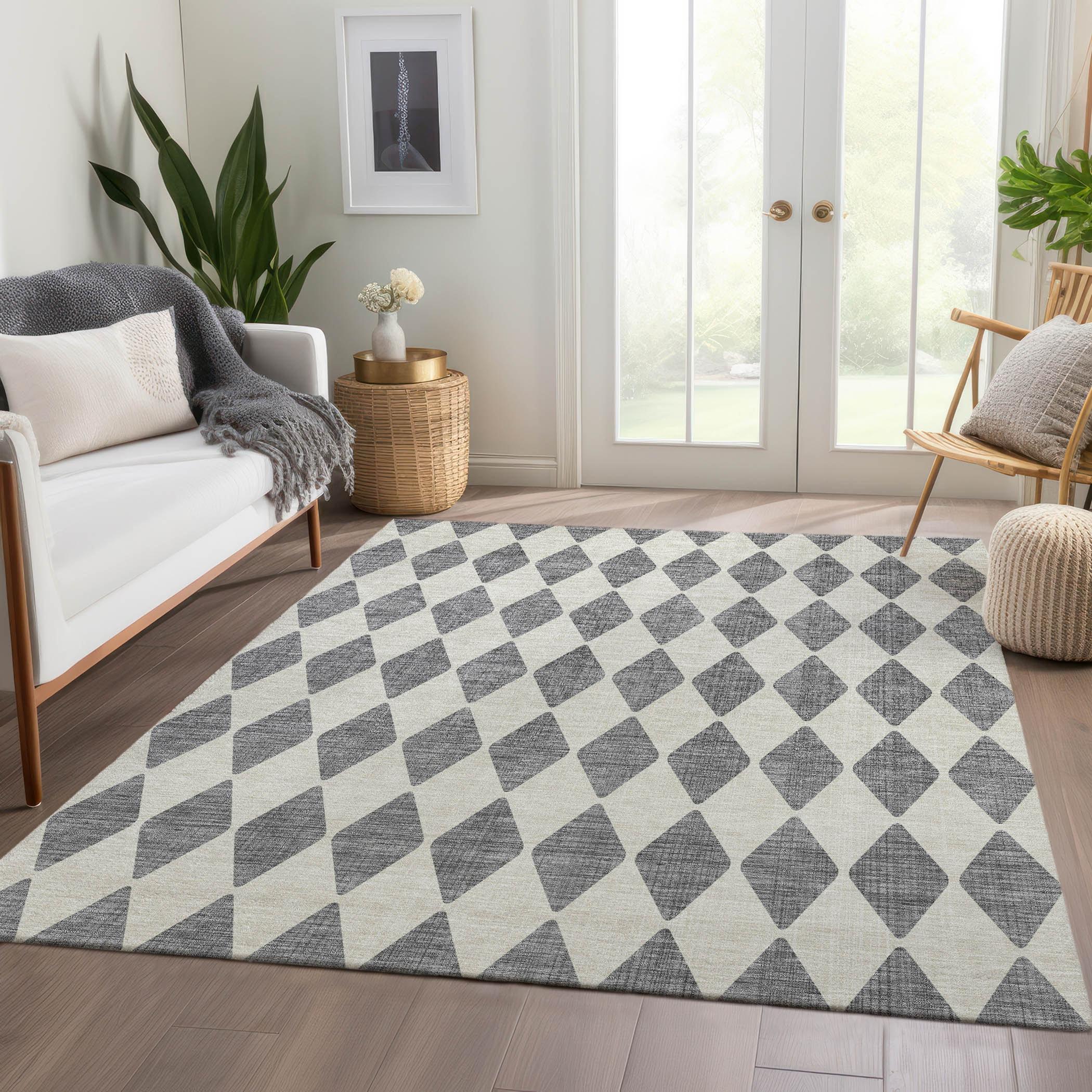 Gray Diamond Pattern Machine Washable Indoor Outdoor Rug