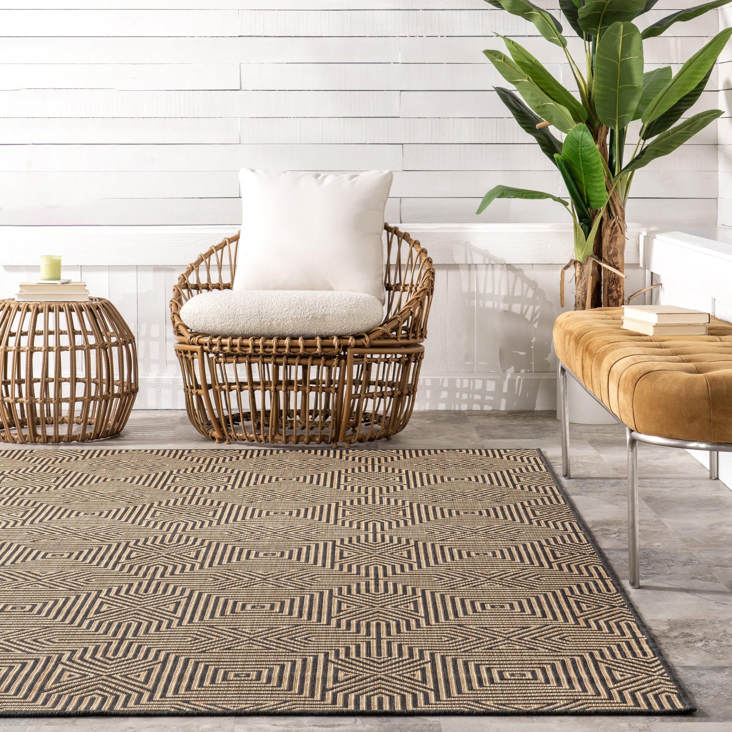 Nuloom Kelsey Geometric 7x9 Indoor/Outdoor Area Rug for Living Room Patio Deck Front Porch Kitchen, Charcoal/Brown