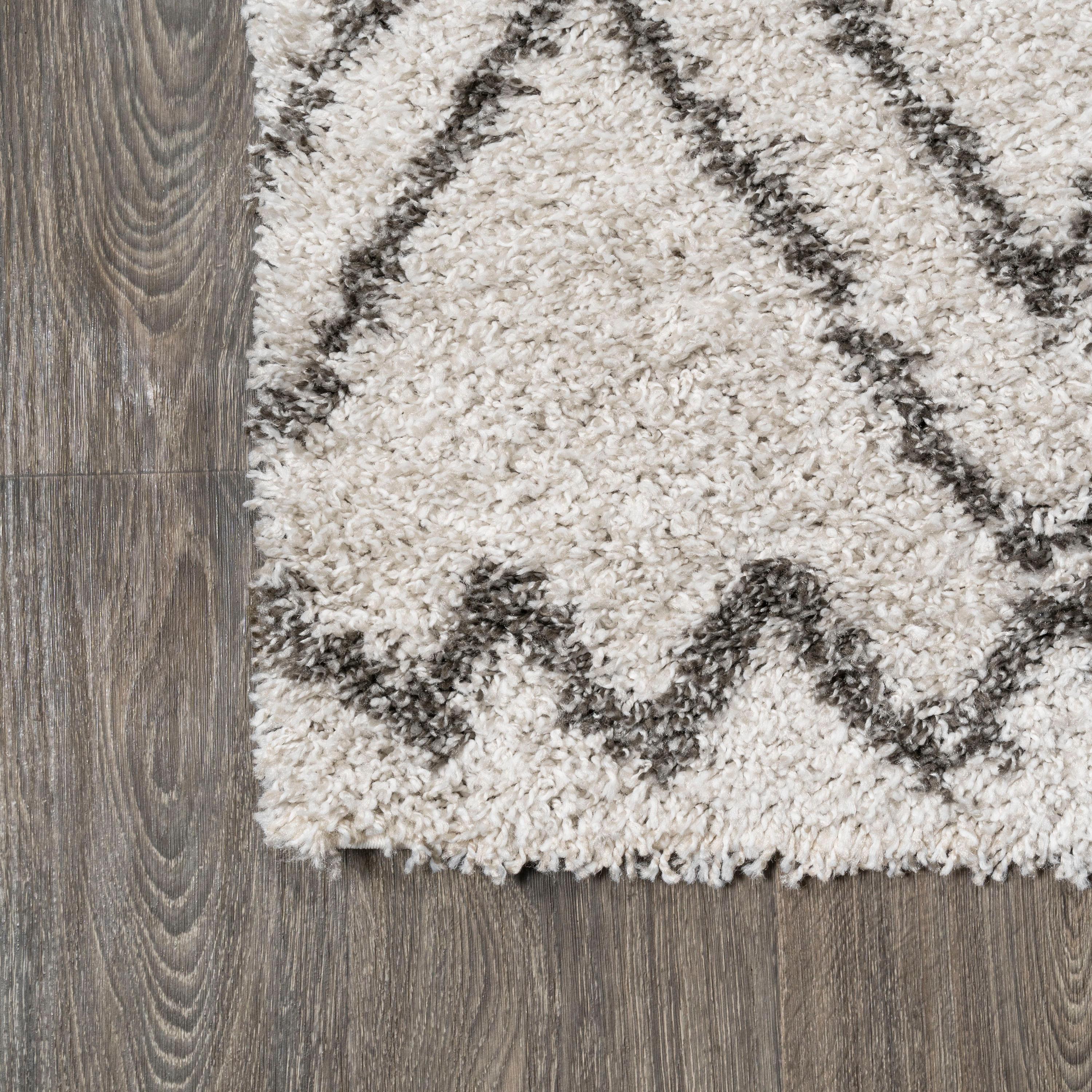 2'x8' Soller Diamond Trellis Shag Runner Rug, Beige - JONATHAN Y