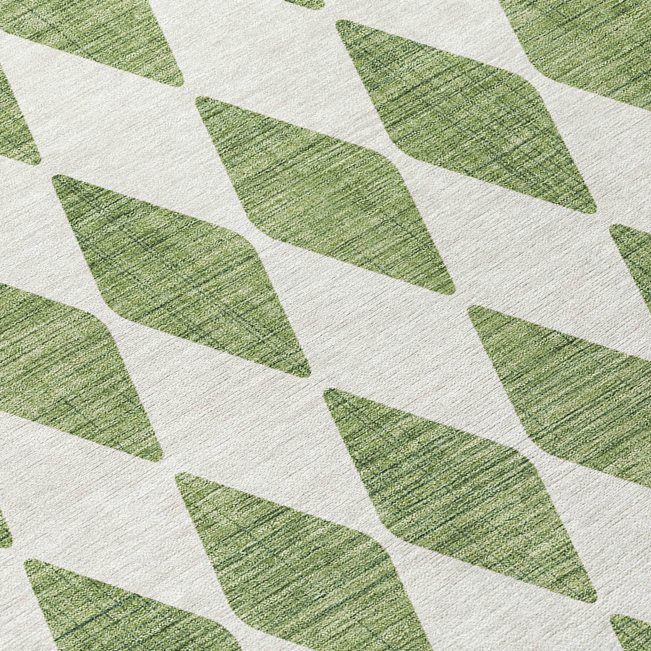 Addison Rugs Chantille Indoor/Outdoor Transitional Diamonds Green Washable Runner Rug, 2'3" x 7'6"