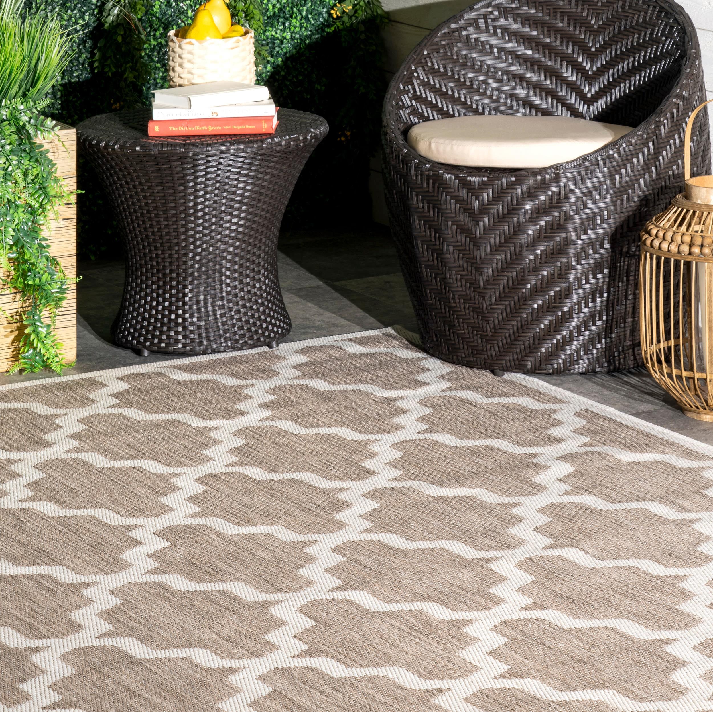 Nuloom Gina Trellis 4x6 Indoor/Outdoor Area Rug for Living Room Patio Deck Front Porch Kitchen, Taupe/Ivory