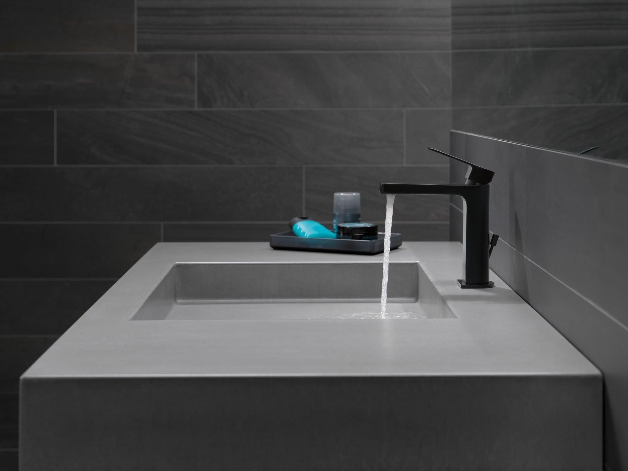 Peerless P1519lf-M Xander 1 GPM Single Hole Bathroom Faucet - Black