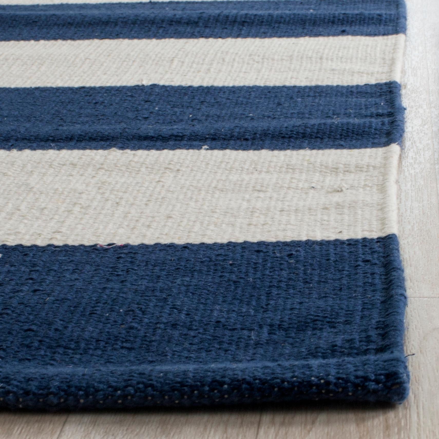 Montauk MTK712 Hand Woven Indoor Area Rug - Navy/Ivory - 5'x8' - Safavieh