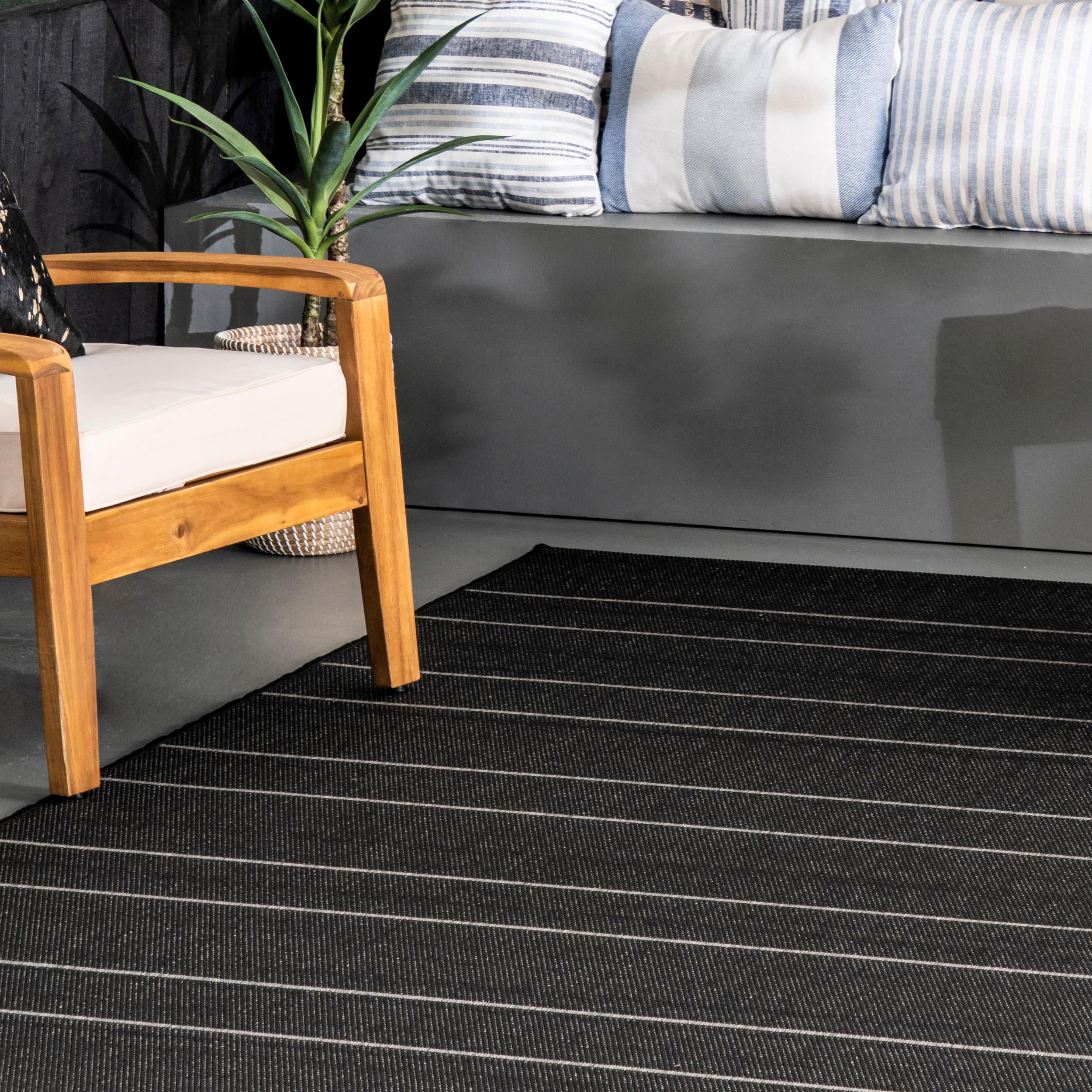 Nuloom Alaina Striped 5x8 Indoor/Outdoor Area Rug for Living Room Patio Deck Front Porch Kitchen, Black/Ivory