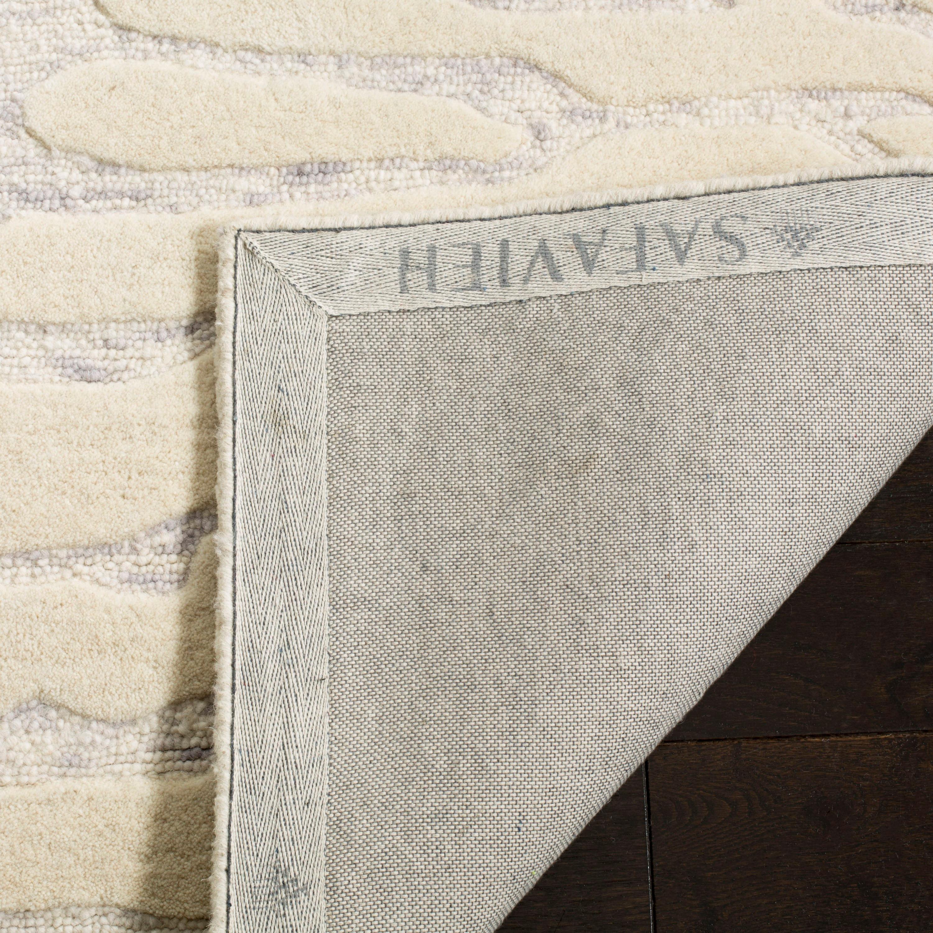 Bella BEL129 Hand Tufted Area Rug - Silver/Ivory - 6'x9' - Safavieh.