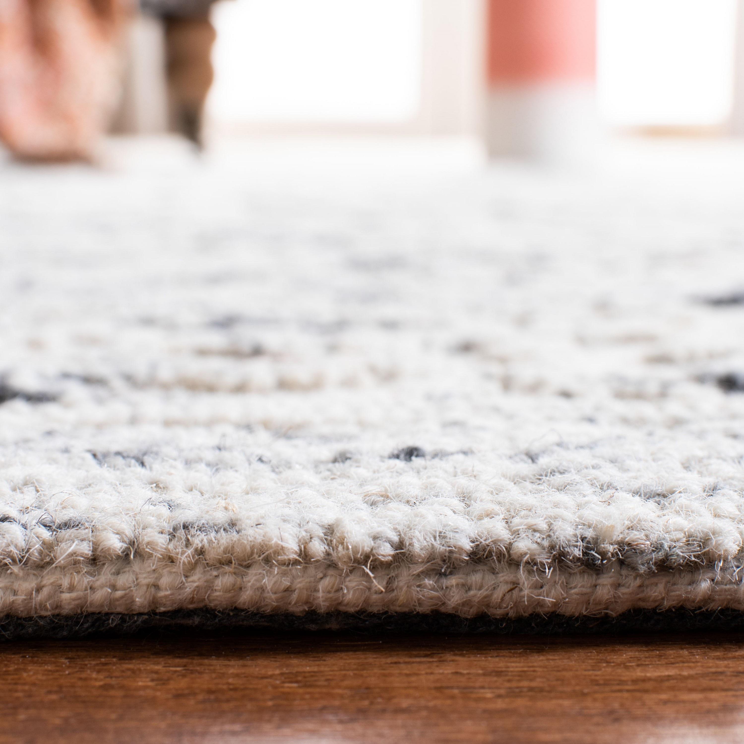 Trace TRC302 Hand Tufted Runner Rug - Ivory/Charcoal - 2'3"x8' - Safavieh.