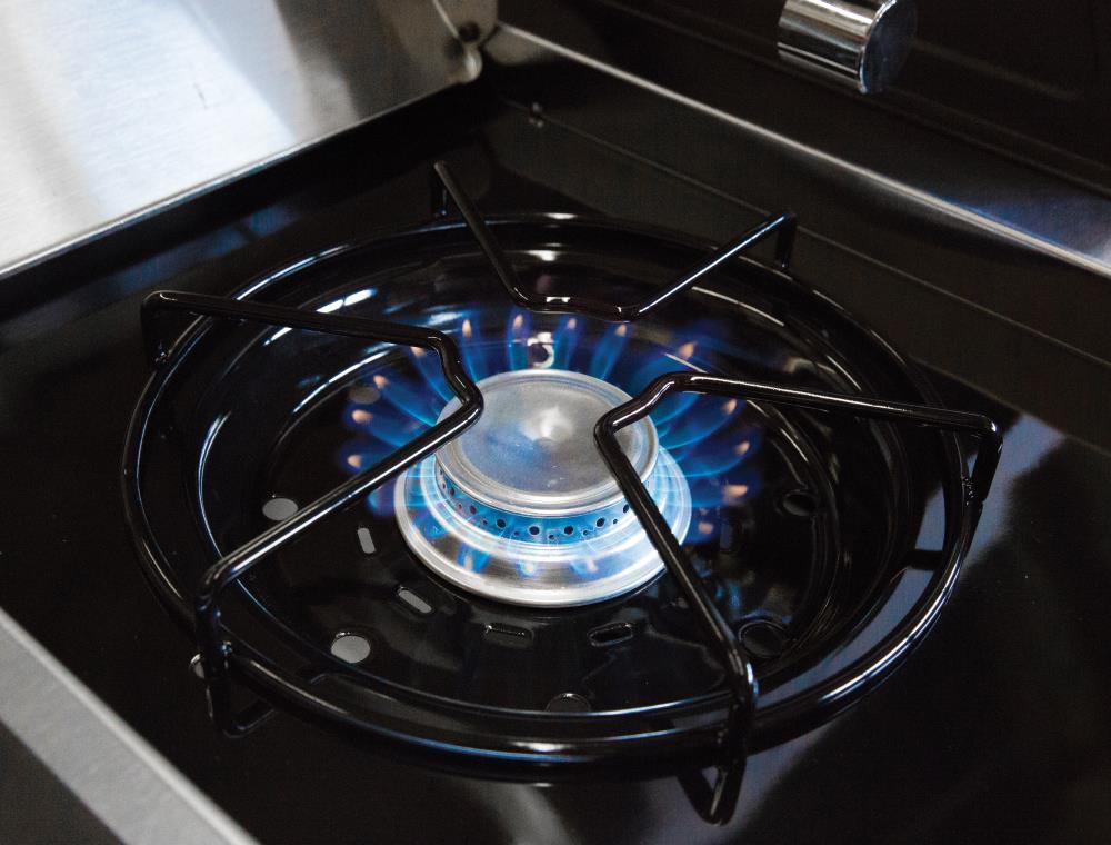 Broil King Signet 390 3-Burner Grill in Stainless Steel with Side Burner and Rear Rotisserie Burner
