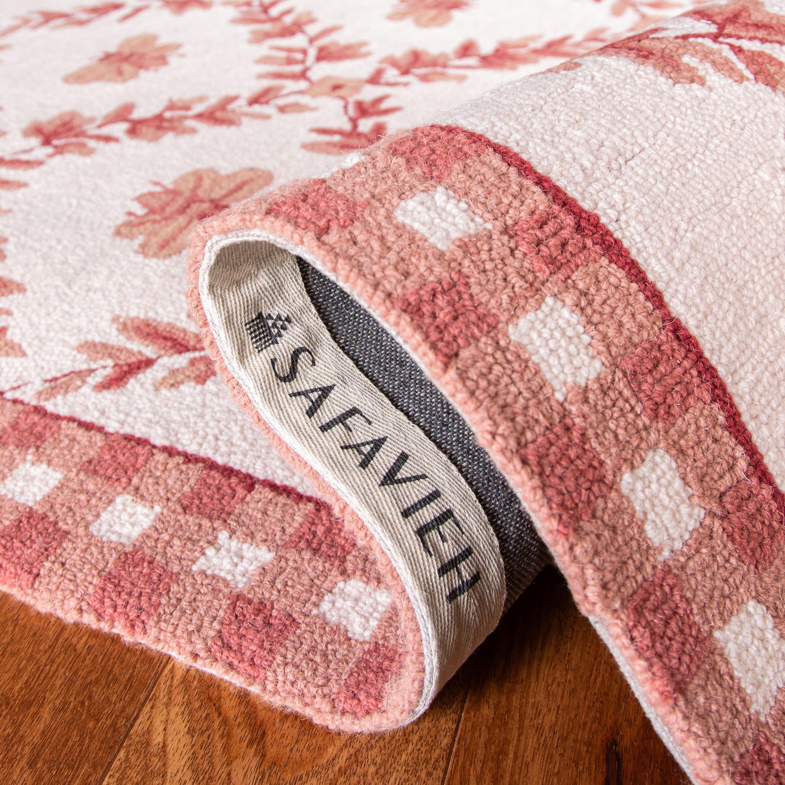 Chelsea HK55 Hand Hooked Runner Rug - Ivory/Rose - 2'6"x10' - Safavieh.