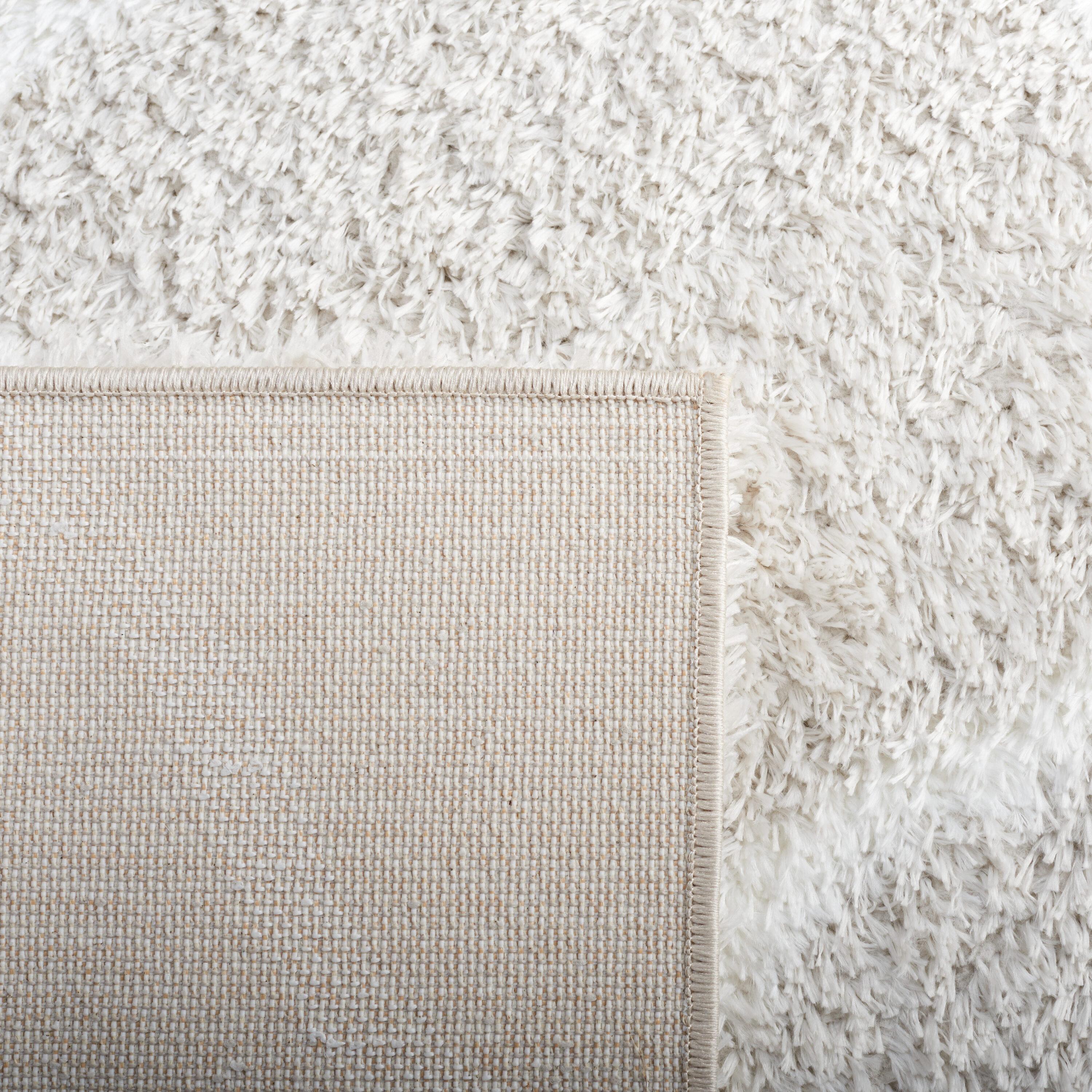 Tahoe Shag THO677 Power Loomed Indoor Runner Rug - Silver/White - 2'x9' - Safavieh