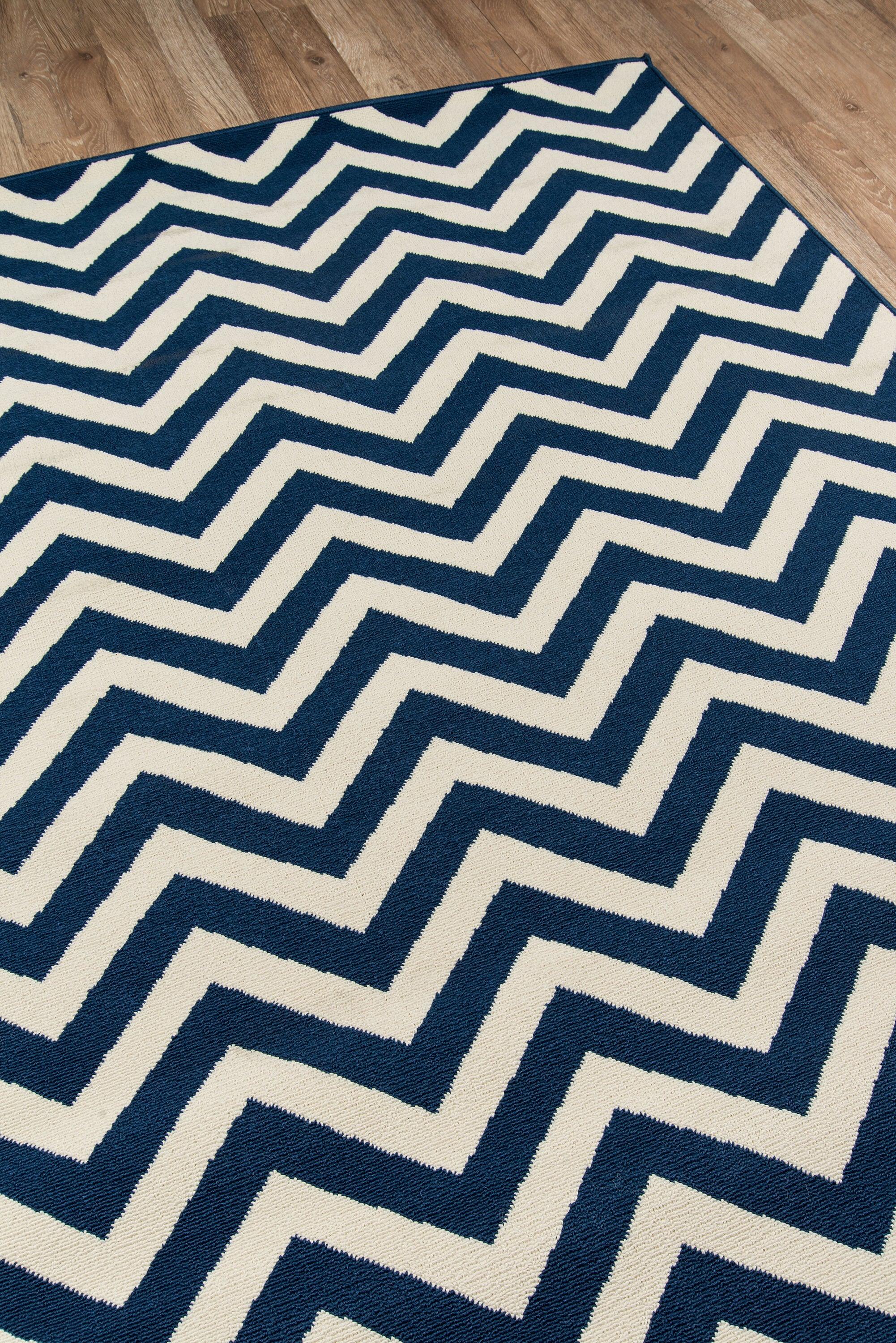 Momeni Baja 1'8" X 3'7" Transitional Rug in Navy