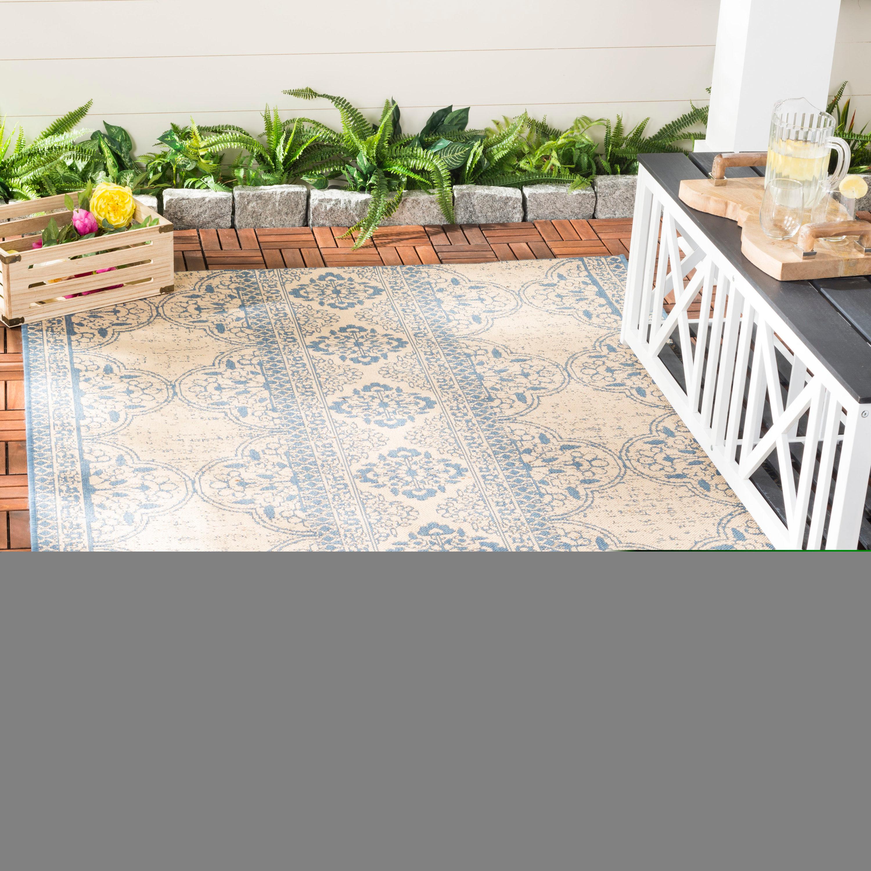 SAFAVIEH Beach House Kiaran Southwestern Indoor/Outdoor Area Rug Blue/Cream, 5'3" x 7'6"