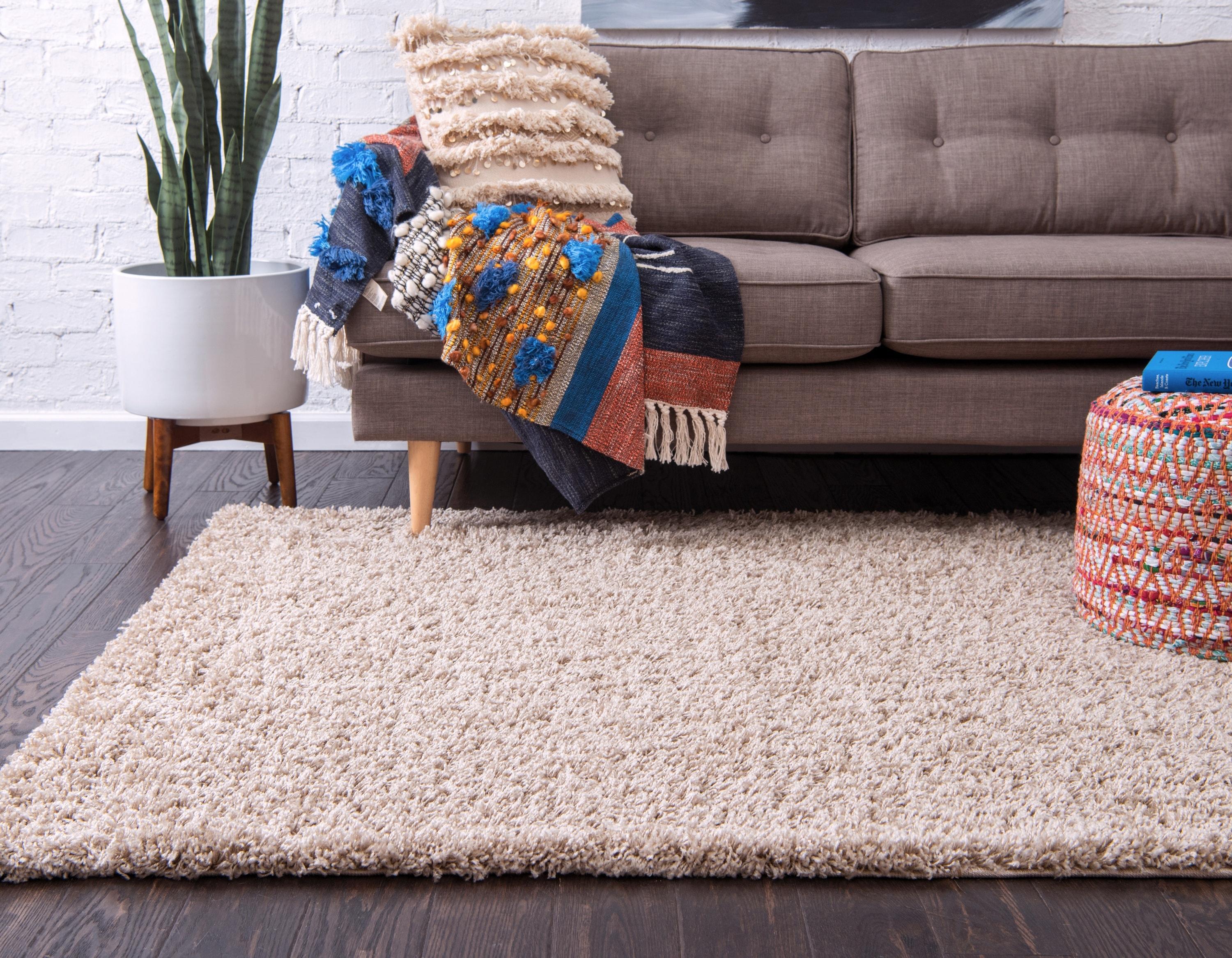 Unique Loom 4' 1 x 6' 1 Solid Shag Taupe Area Rug