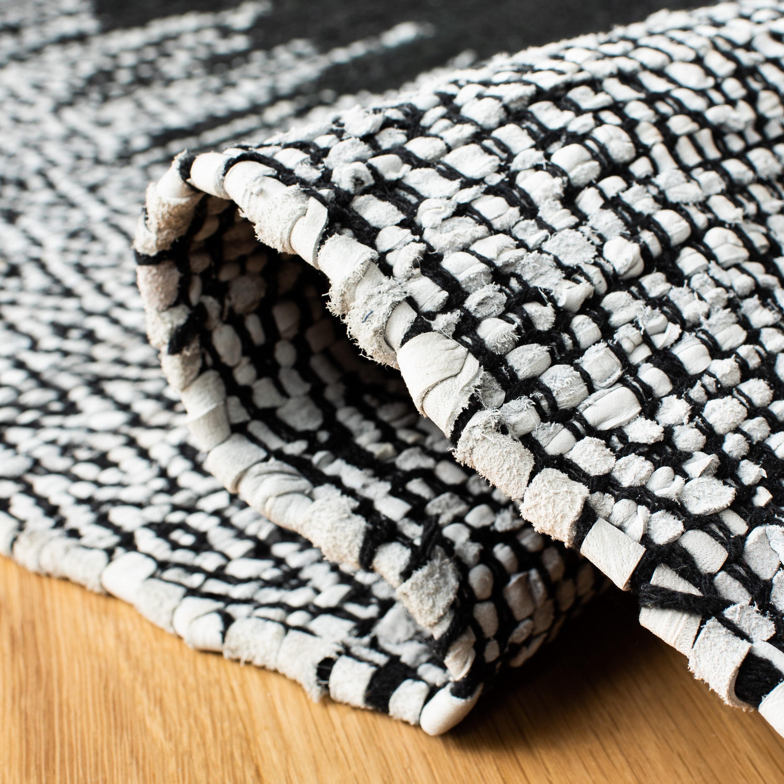 Vintage Leather VTL389 Hand Woven Accent Rug - Light Grey/Black - 2'3"x4' - Safavieh.