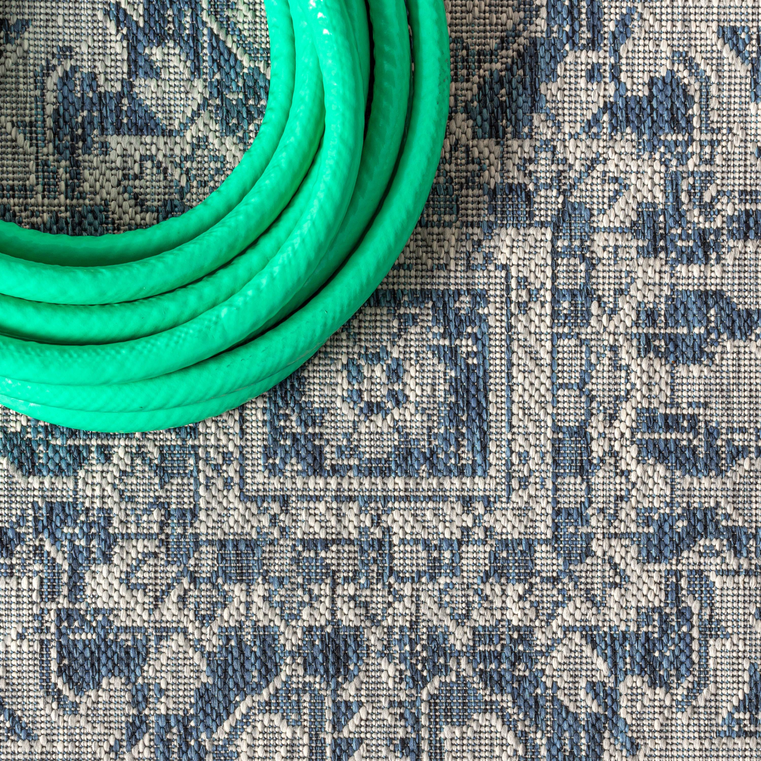 JONATHAN Y Estrella Bohemian Medallion Textured Weave Navy/Gray 9' Round Indoor/Outdoor Area Rug