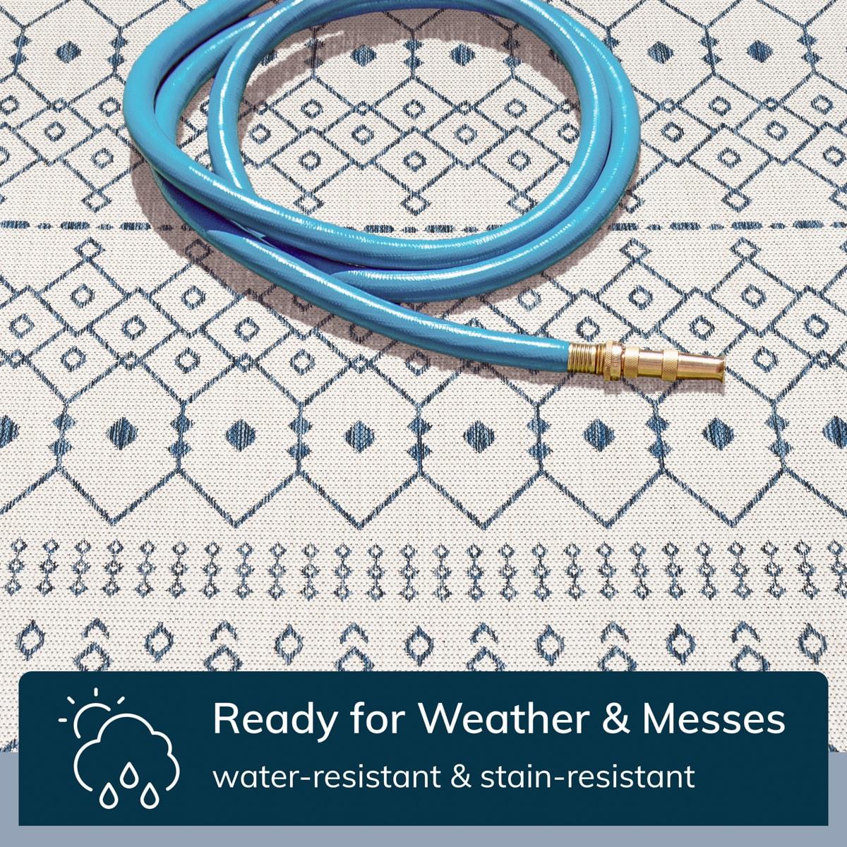 Well Woven Nors Light Blue Indoor / Outdoor Flat Weave Pile Nordic Lattice Pattern Area Rug (5'3" x 7'3")
