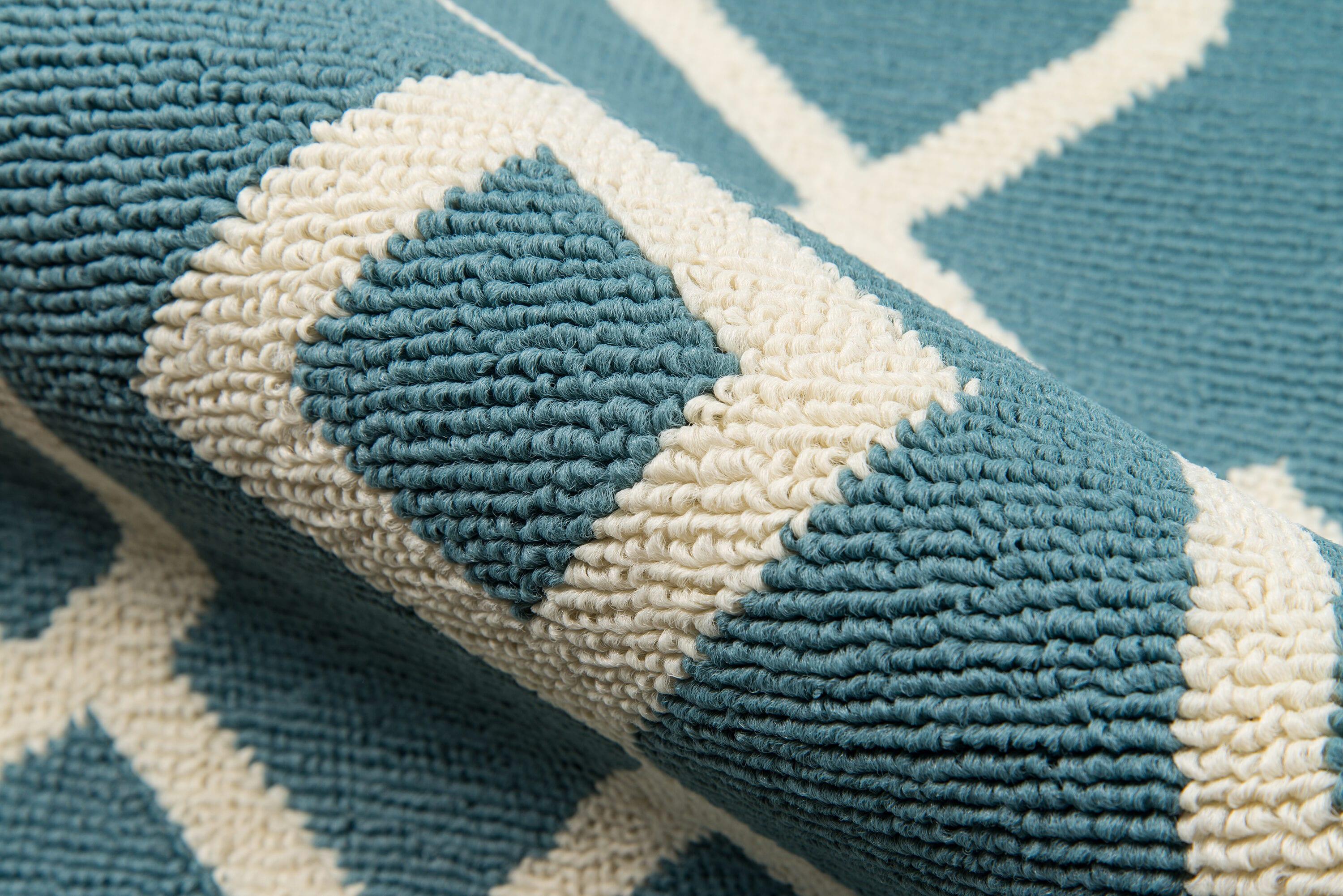 Indoor/Outdoor Lattice Rug