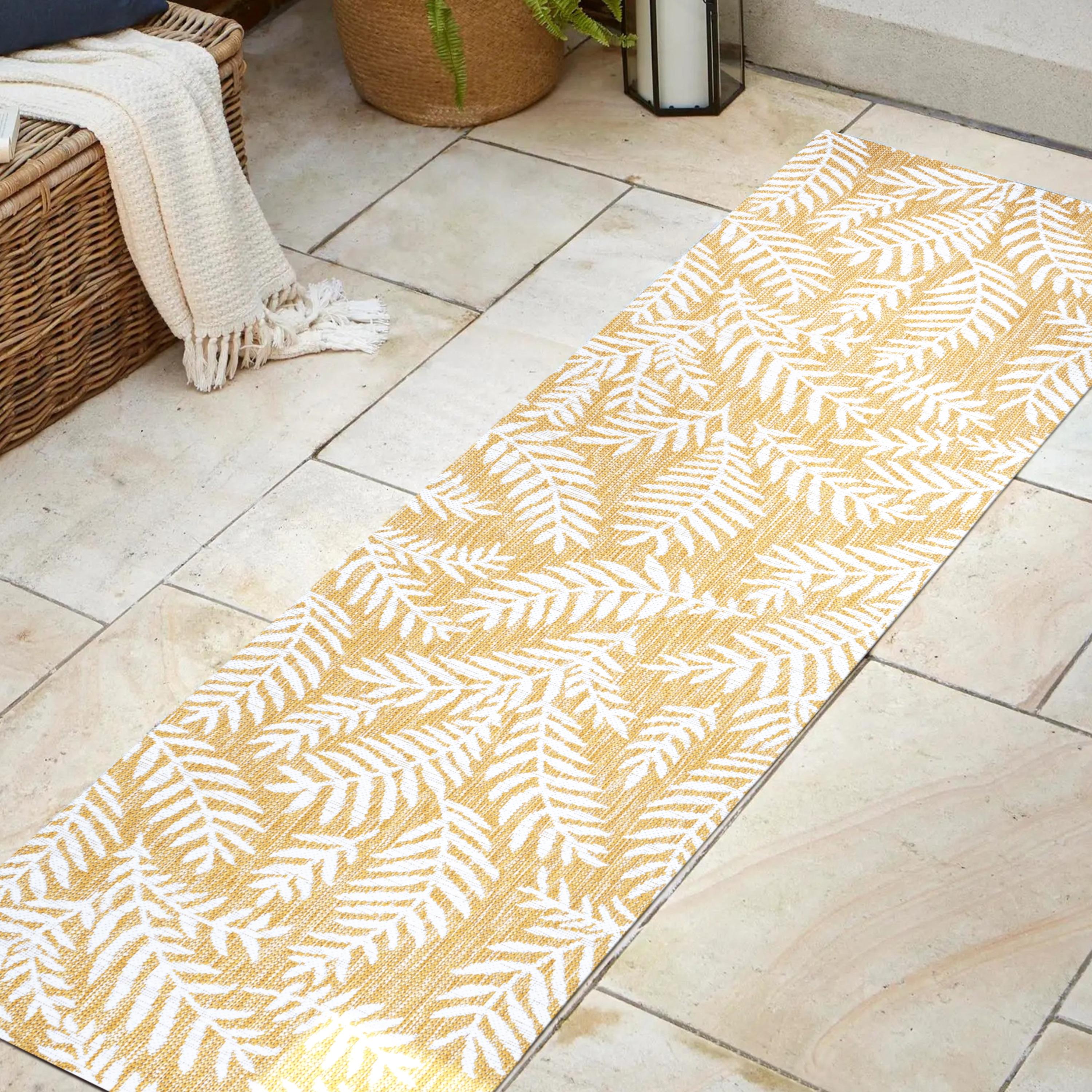 2' x 10' Nevis Palm Frond Indoor/Outdoor Runner Rug, Yellow/Cream - JONATHAN Y