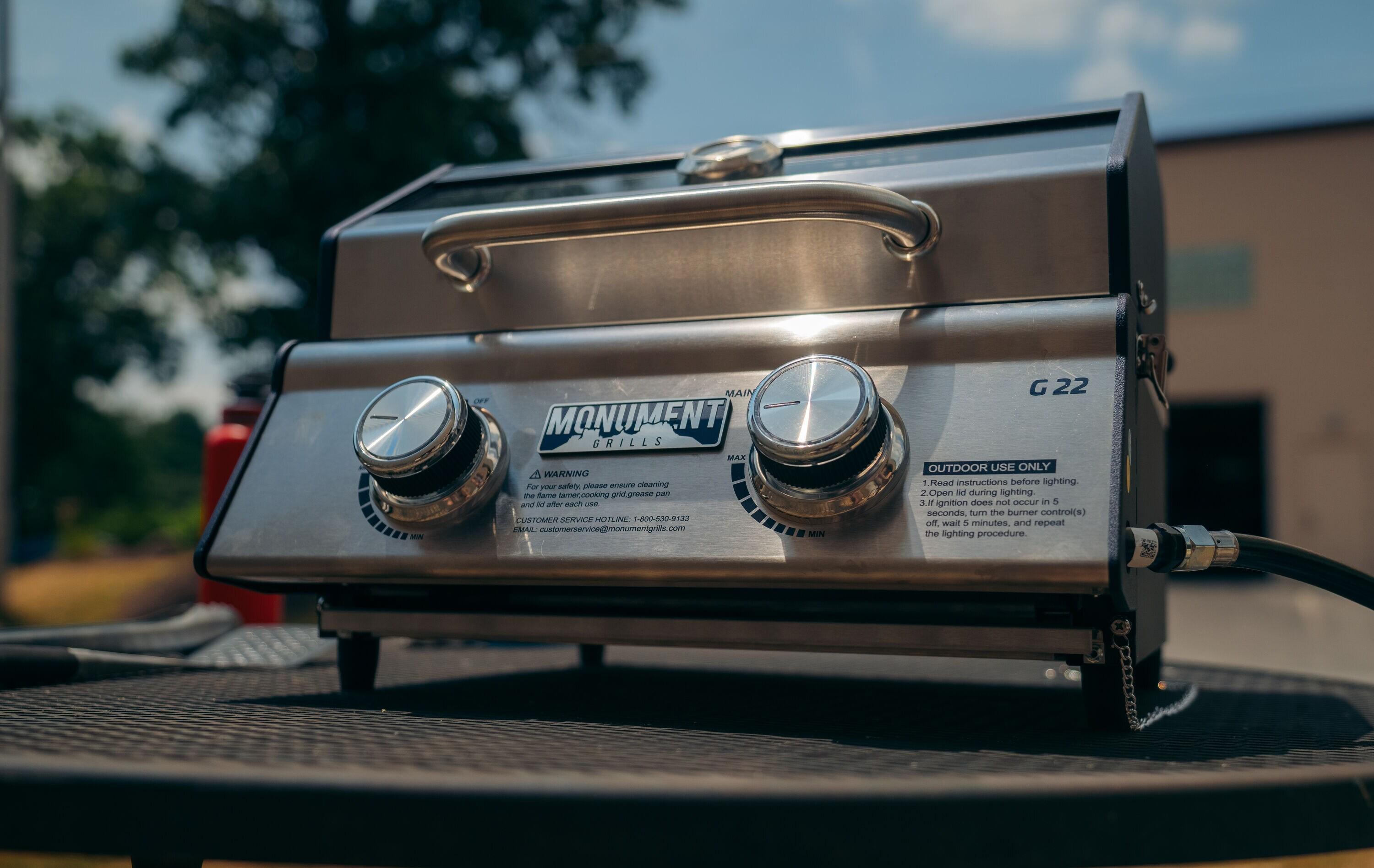 Monument Grills, Clearview 2 - Burner Portable Stainless Liquid Propane 15000 BTU Gas Grill