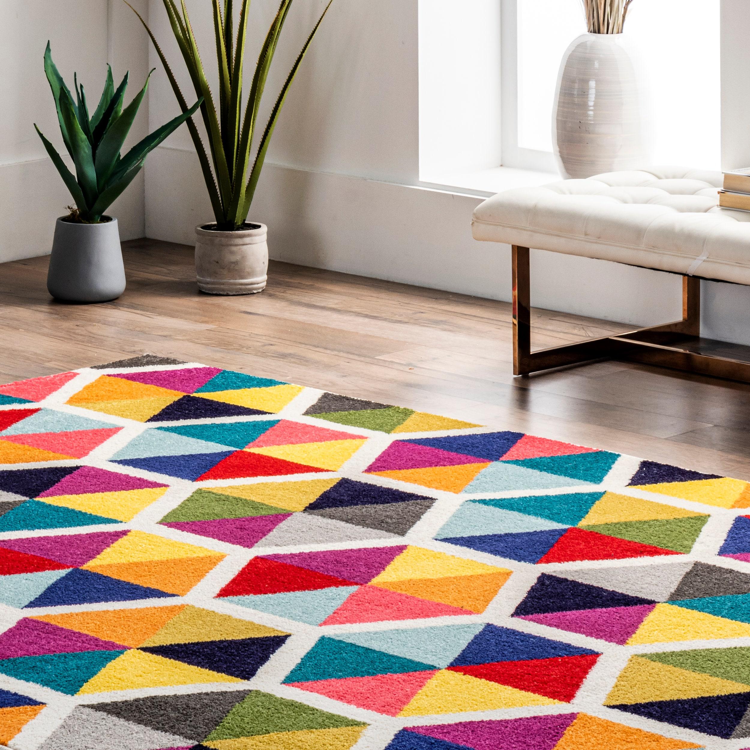 6'7"x9' Maris Triangles Area Rug Off White - nuLOOM