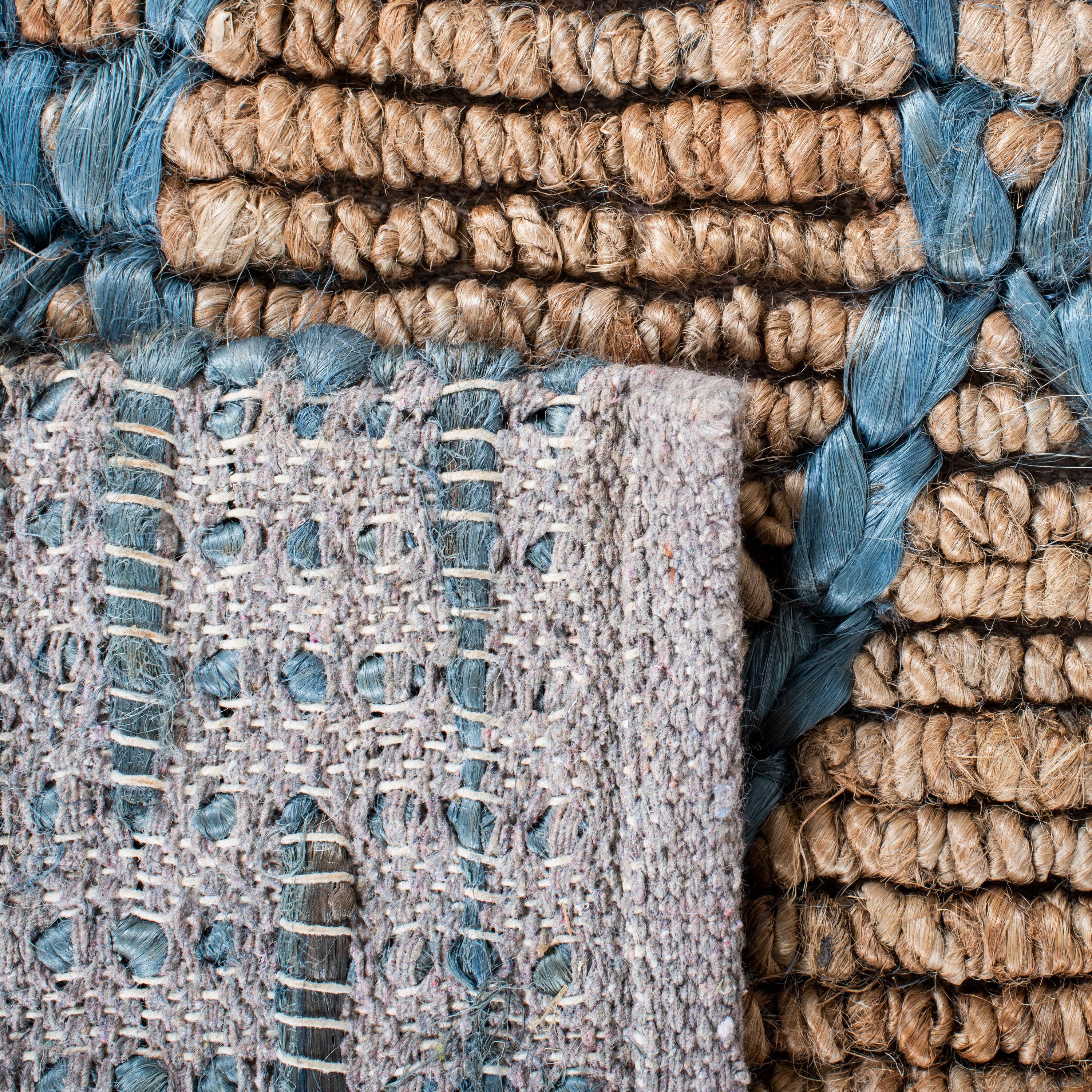 Natural Fiber NF951 Hand Loomed Area Rug - Natural/Navy - 4'x6' - Safavieh.