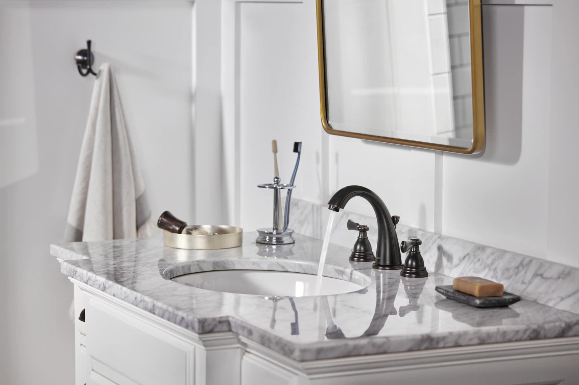 Elmhurst Widespread 2-handle Bathroom Faucet with Drain Assembly