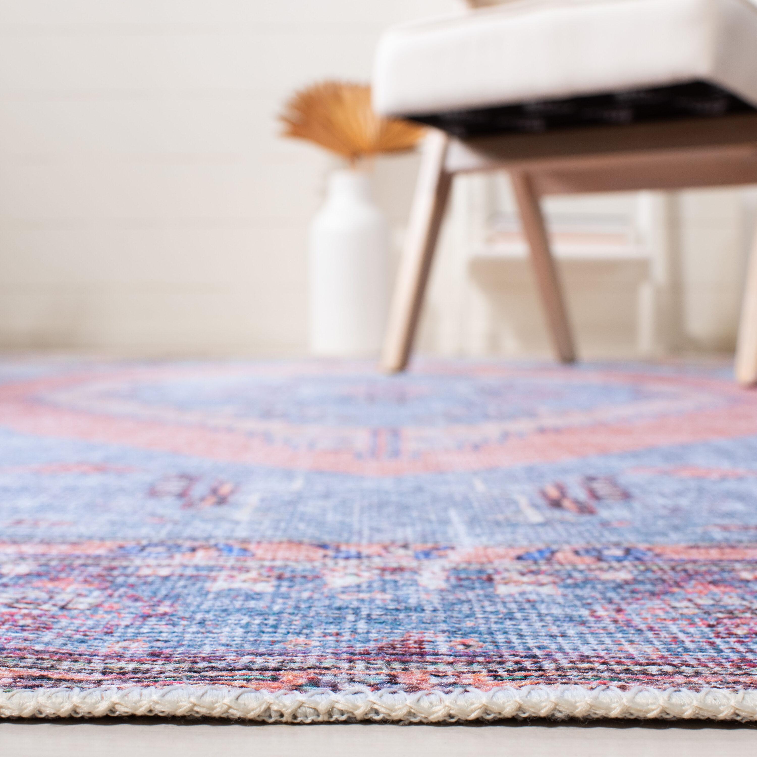 SAFAVIEH Serapi Teague Traditional Machine Washable Area Rug, Light Blue/Beige, 5'3" X 7'7"