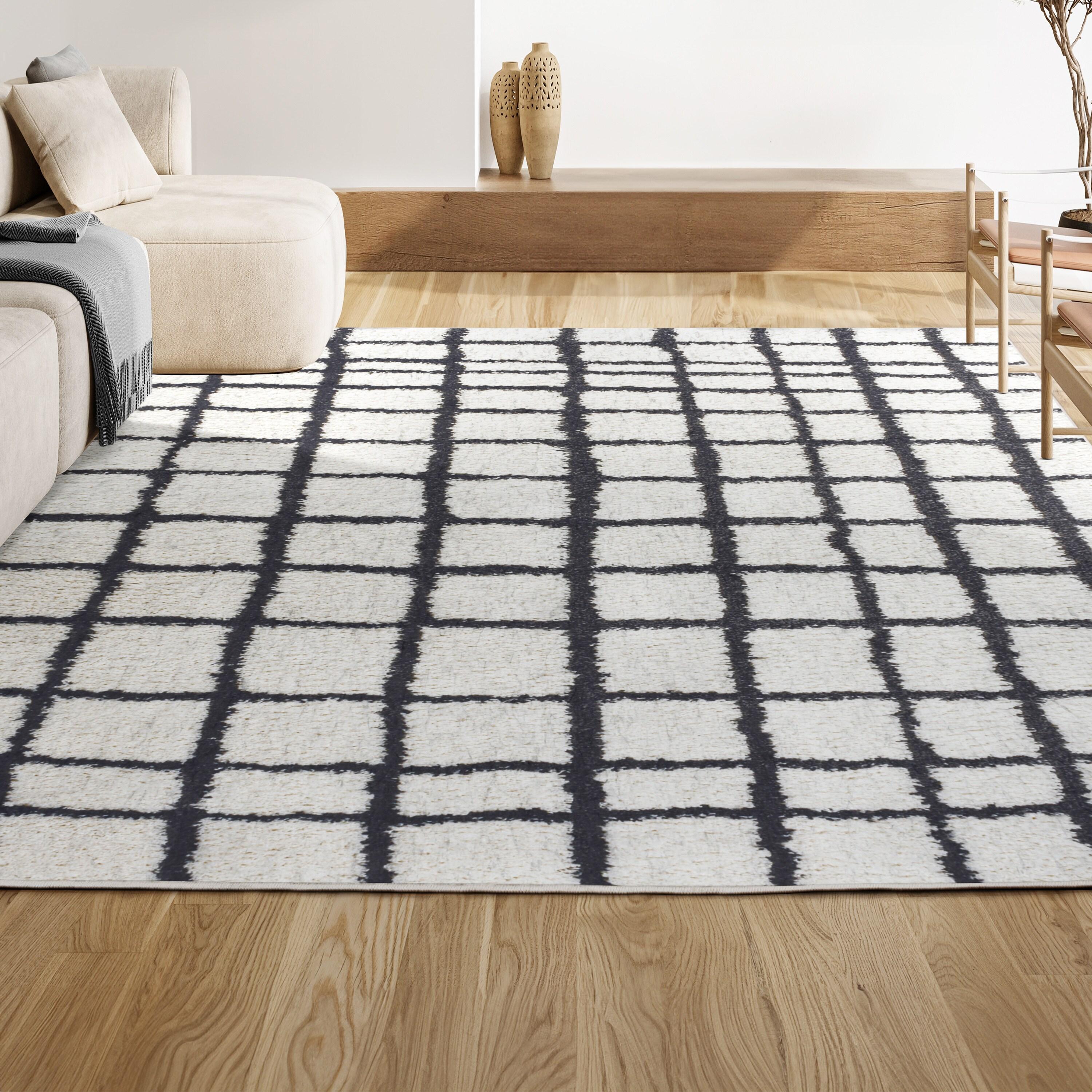 4'x6' Arenal Geometric Grid Shag Area Rug, White/Black - JONATHAN Y