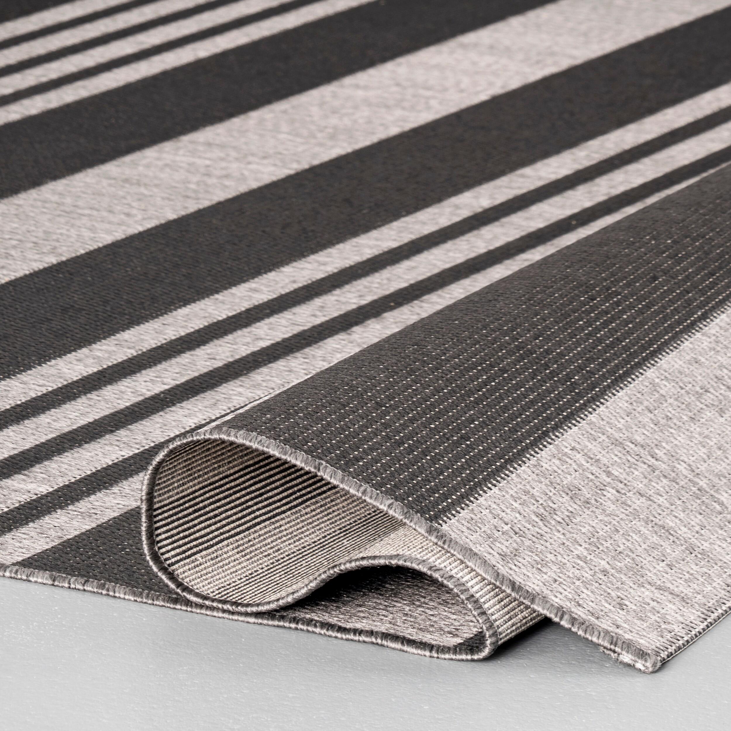 Nuloom Robin Striped 8 Square Indoor/Outdoor Area Rug for Living Room Patio Deck Front Porch Kitchen, Grey/Black