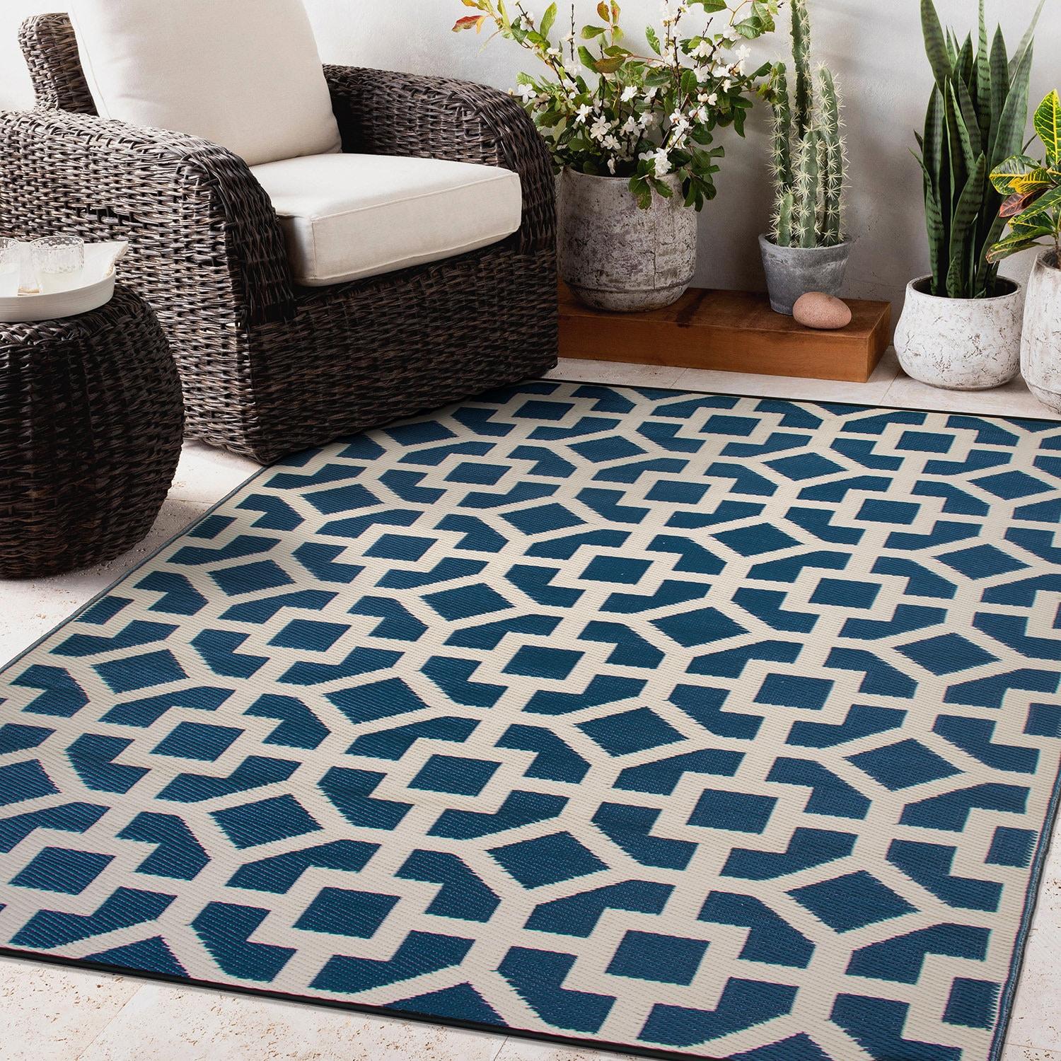 World Rug Gallery Contemporary Geometric Reversible Plastic Indoor and Outdoor Rugs - NAVY 3'x5':  Flat Pile,  UV-Resistant