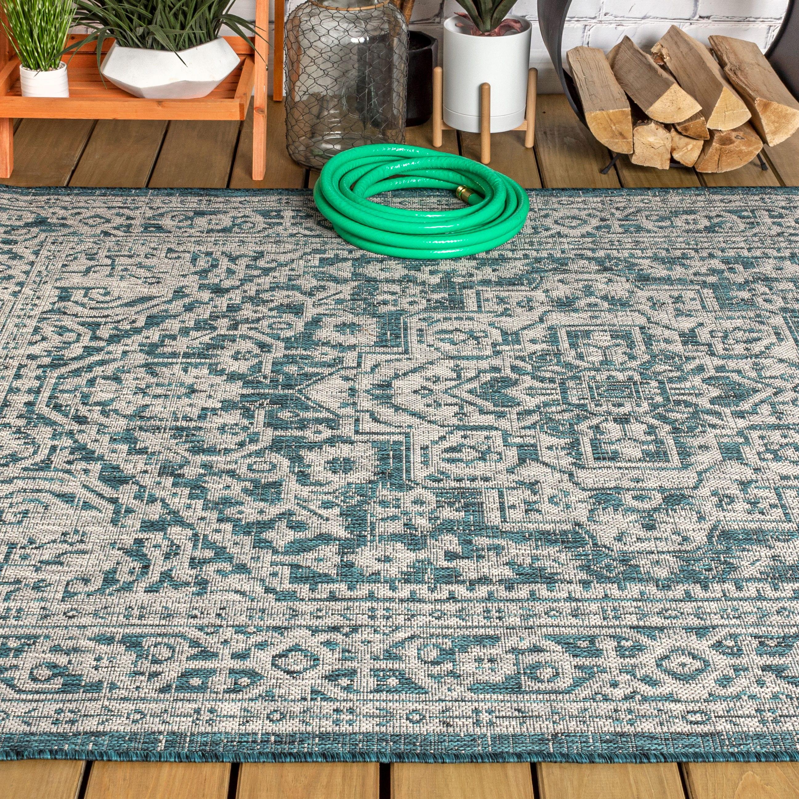 4'x6' Sinjuri Medallion Textured Weave Indoor/Outdoor Area Rug,  Teal Blue/Gray - JONATHAN Y