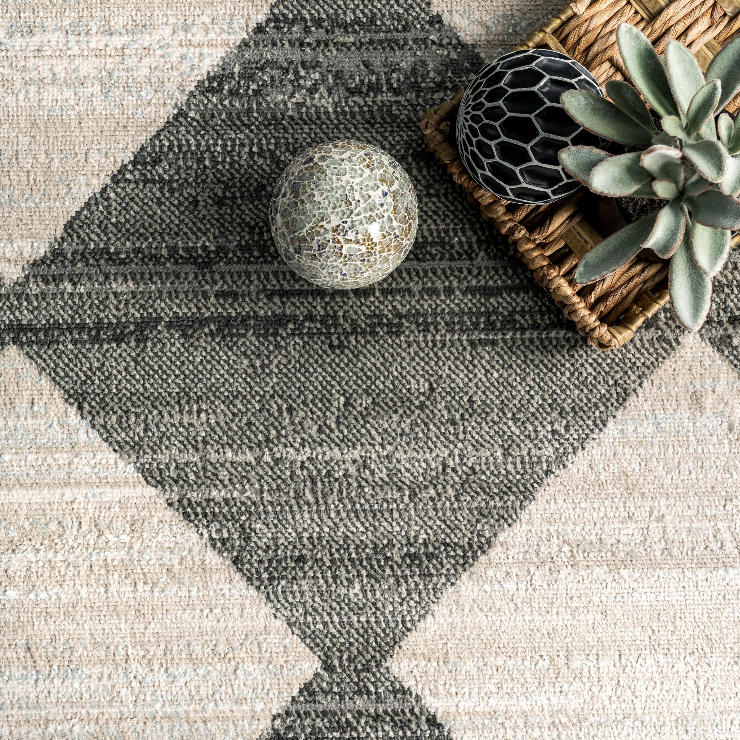 Nuloom Gianna Geometric 5x8 Indoor Area Rug for Living Room Bedroom Dining Room Kitchen, Grey/Ivory
