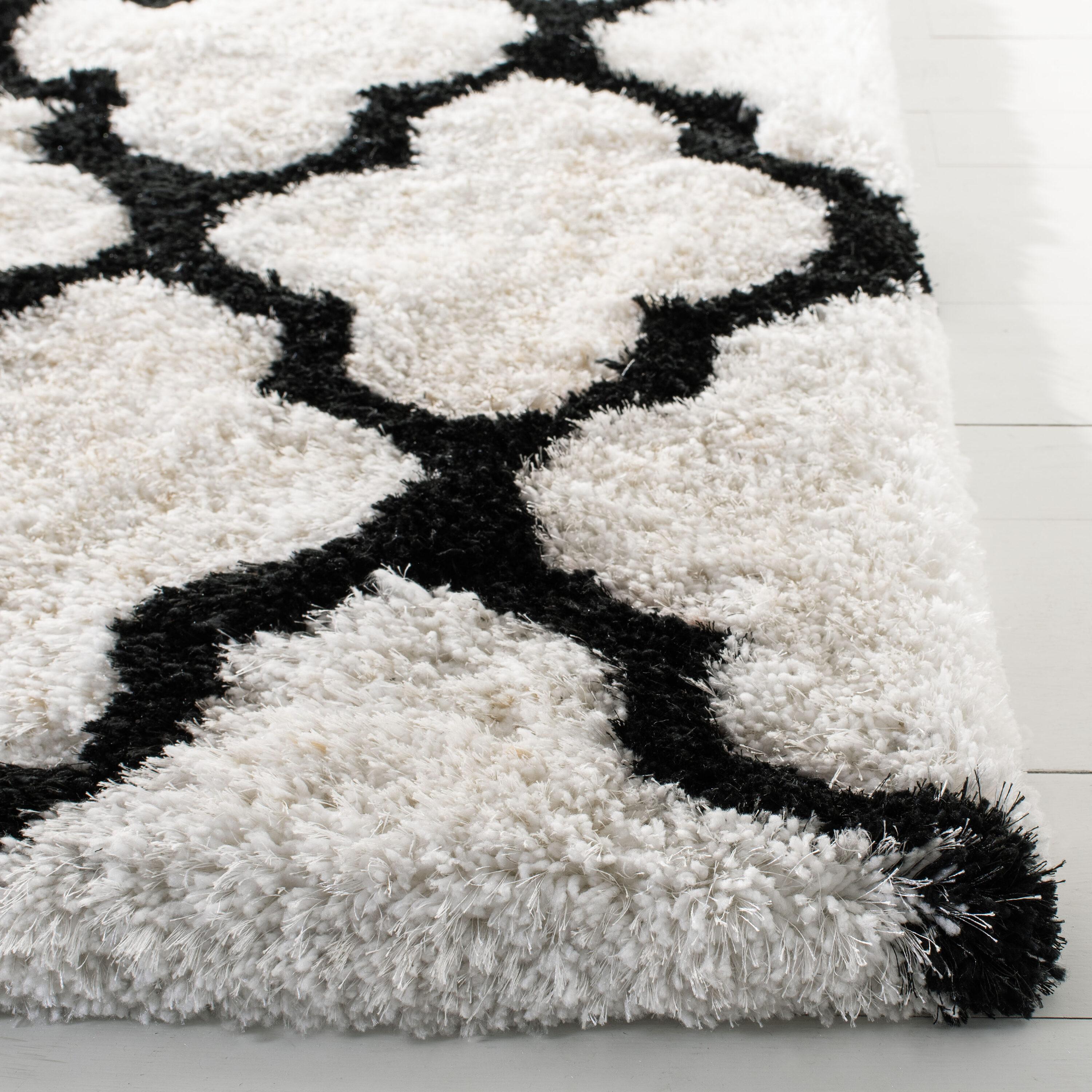 SAFAVIEH Barcelona Shag Mira Geometric Area Rug, Ivory/Black, 6' x 9'
