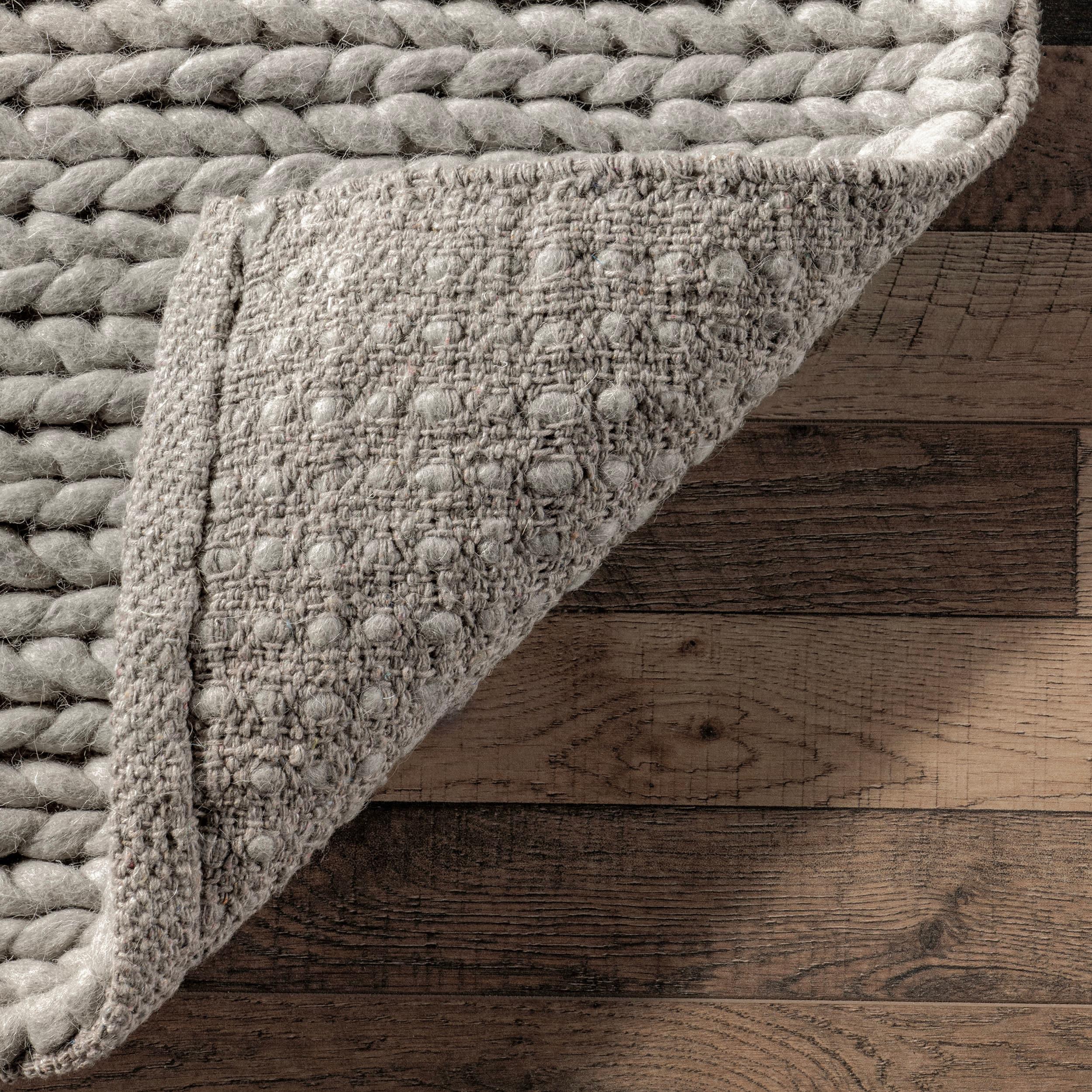 nuLOOM 3x5 Penelope Wool Braided Handmade Area Rug, Light Grey, Solid Rustic Farmhouse Style, For Bedroom, Living Room, Hallway, Entryway