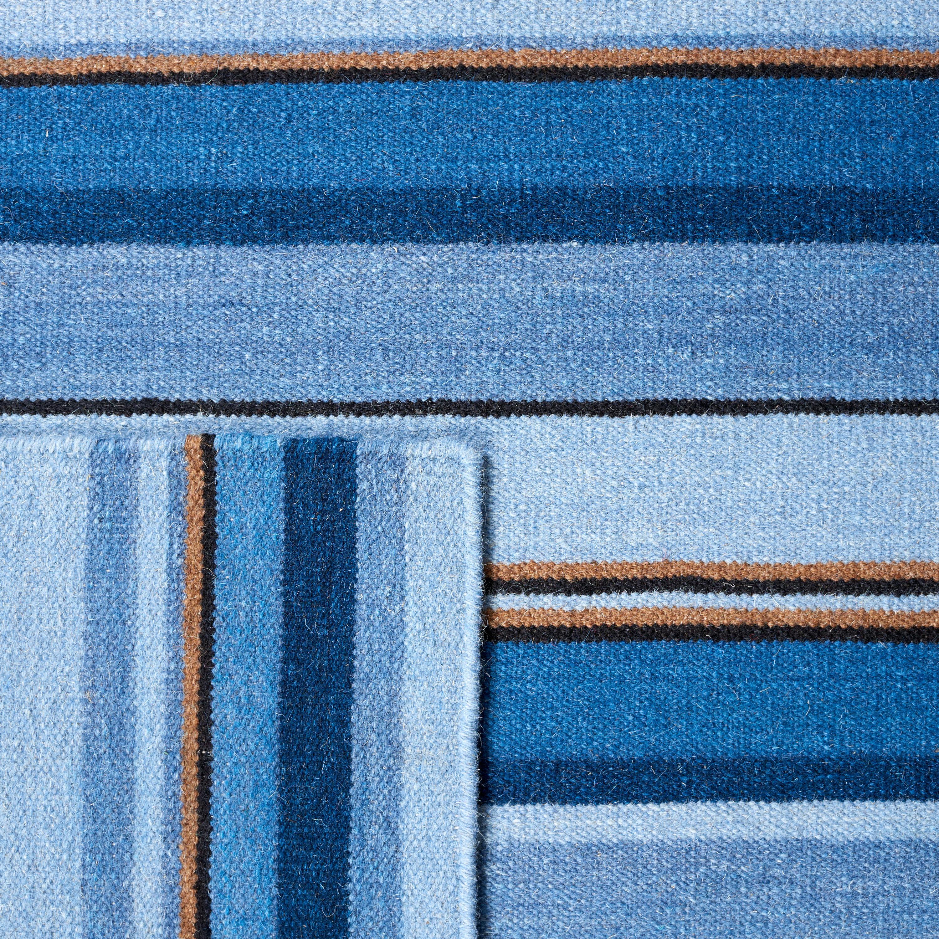 Striped Kilim STK601 Hand Loomed Indoor Area Rug - Blue/Rust - 8'x10' - Safavieh