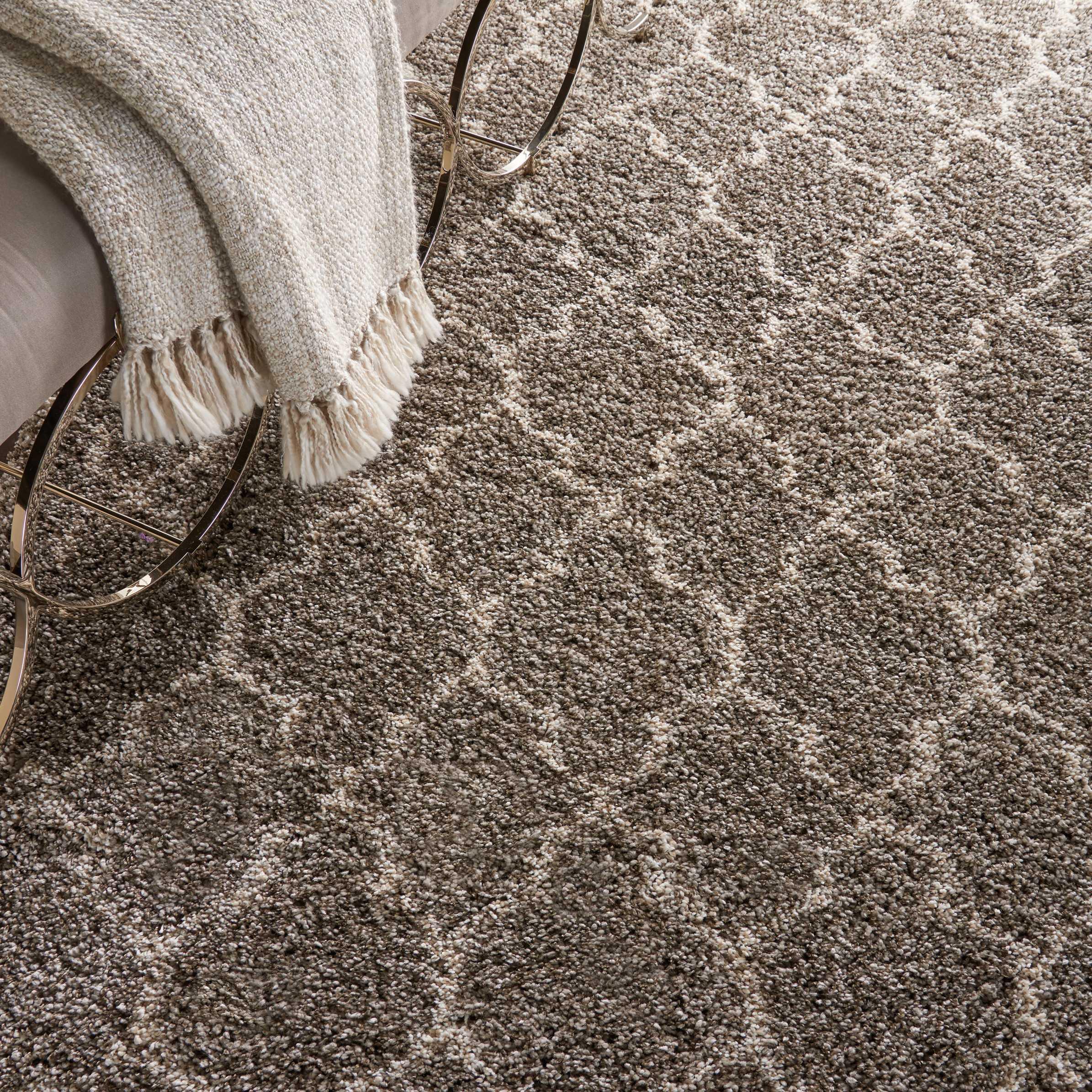 Nourison Amore Moroccan Stone 3'11" x 5'11" Area Rug, (4x6)