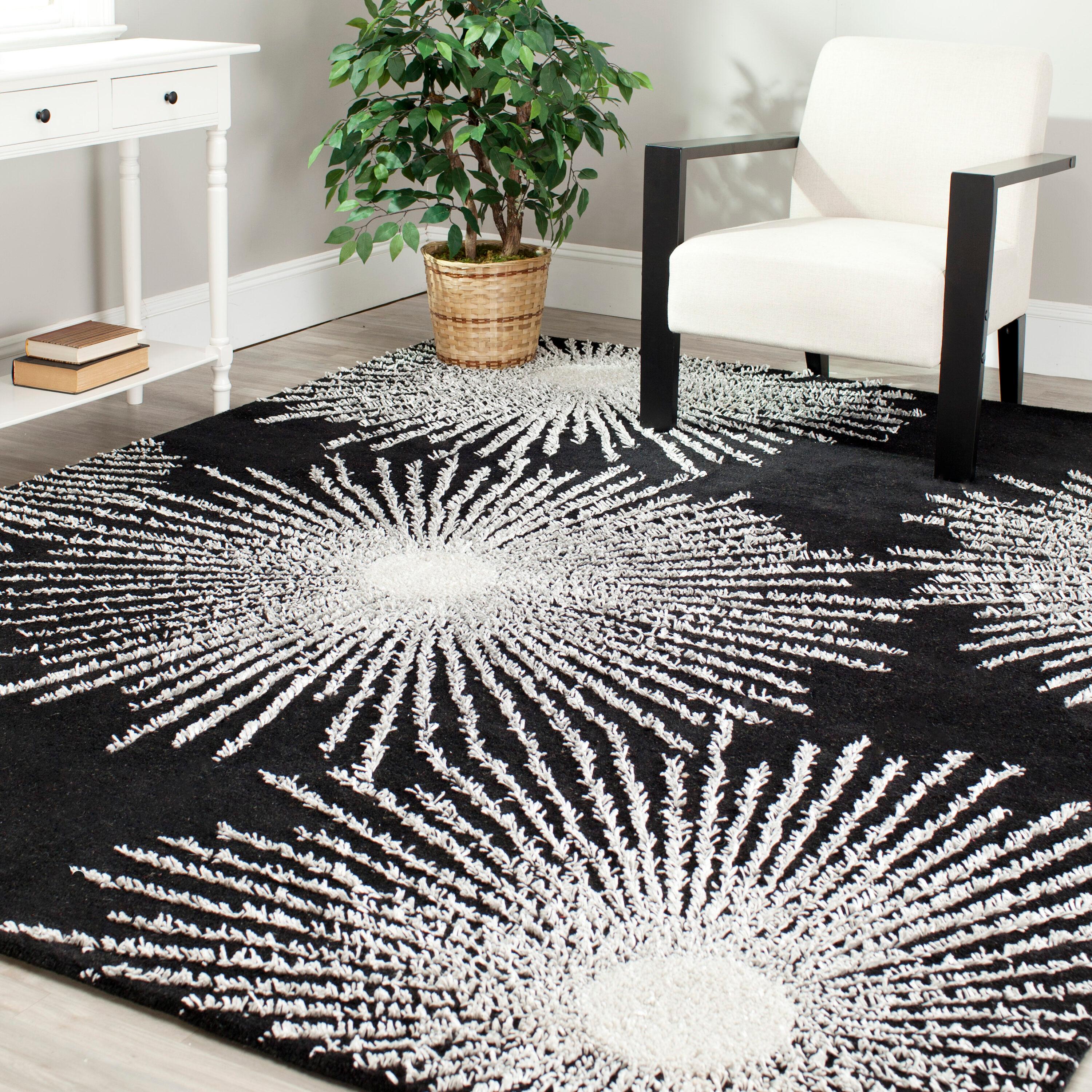 Soho SOH712 Hand Tufted Indoor Area Rug - Black/White - 6'x9' - Safavieh.