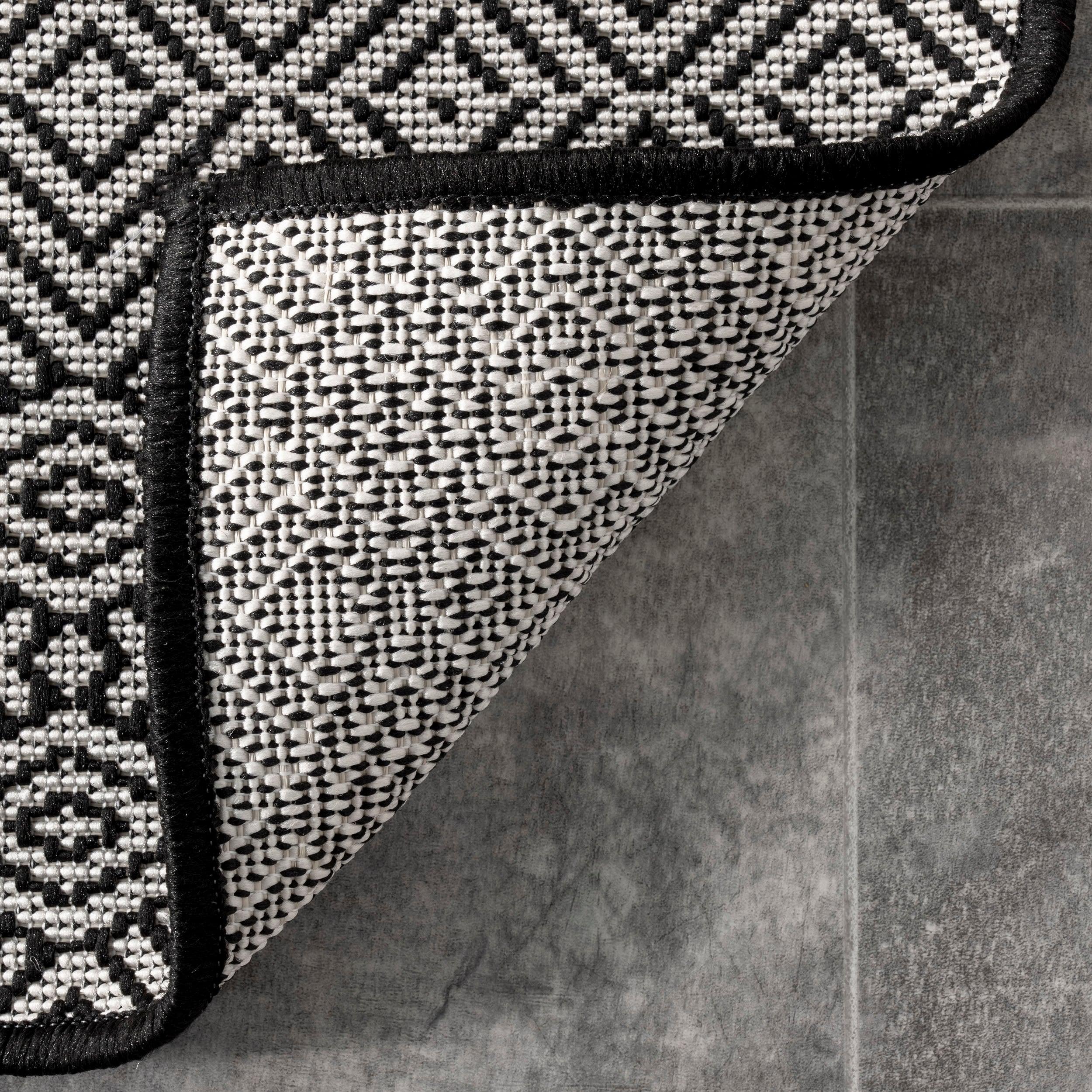 Nuloom Paloma Geometric 7x9 Indoor/Outdoor Area Rug for Living Room Patio Deck Front Porch Kitchen, Black/Ivory