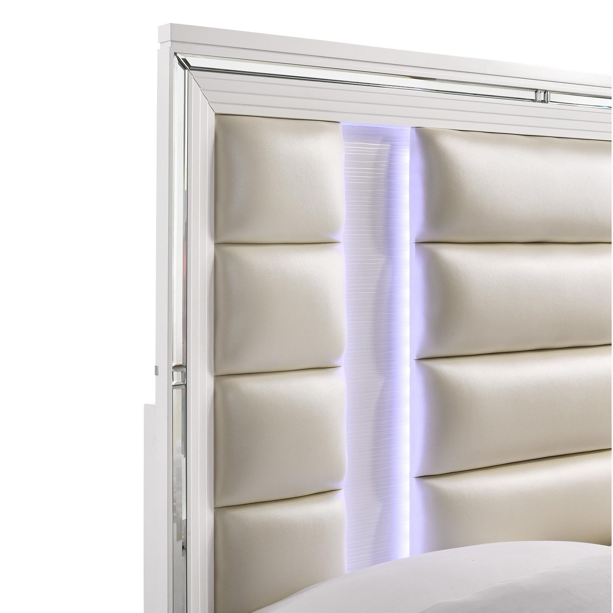 Picket House Furnishings Charlotte King Storage 4PC Bedroom Set in White