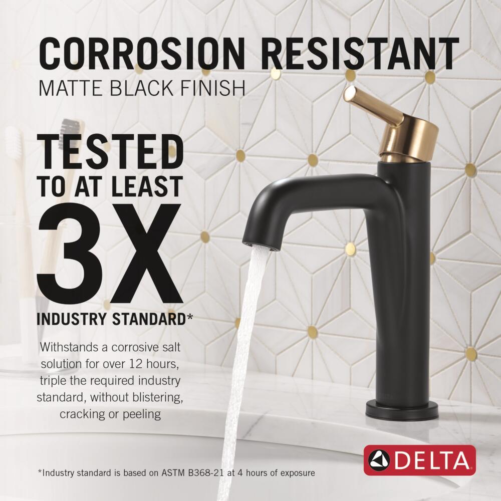 Single-Hole Single-handle Bathroom Faucet with Drain Assembly