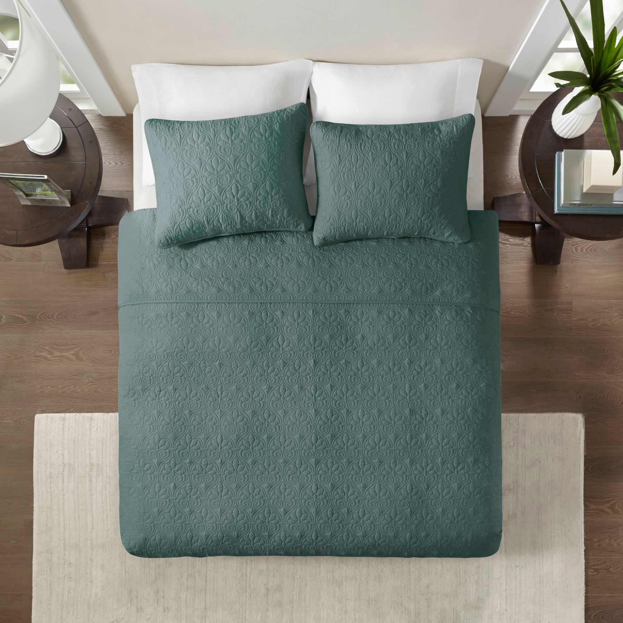 Madison Park Quebec Reversible Quilt Set