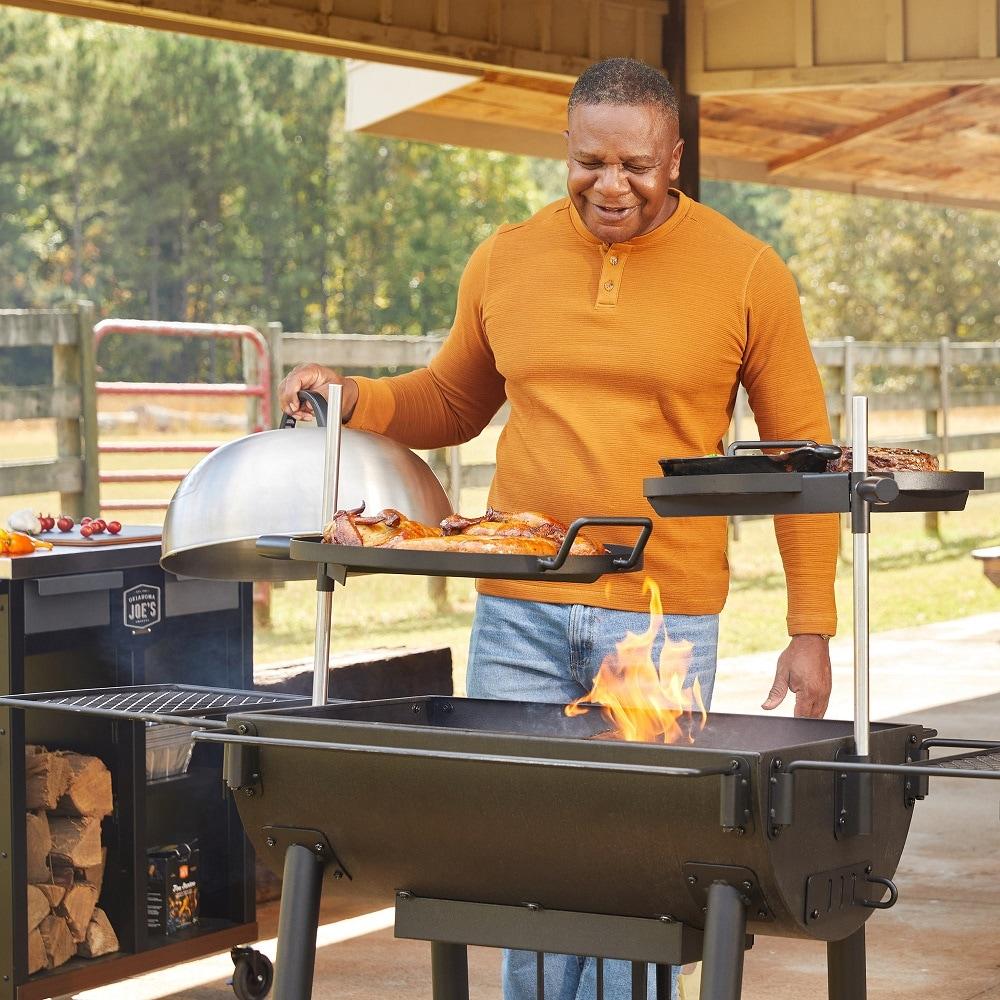 Oklahoma Joe's Charcoal/Wood Grill Black