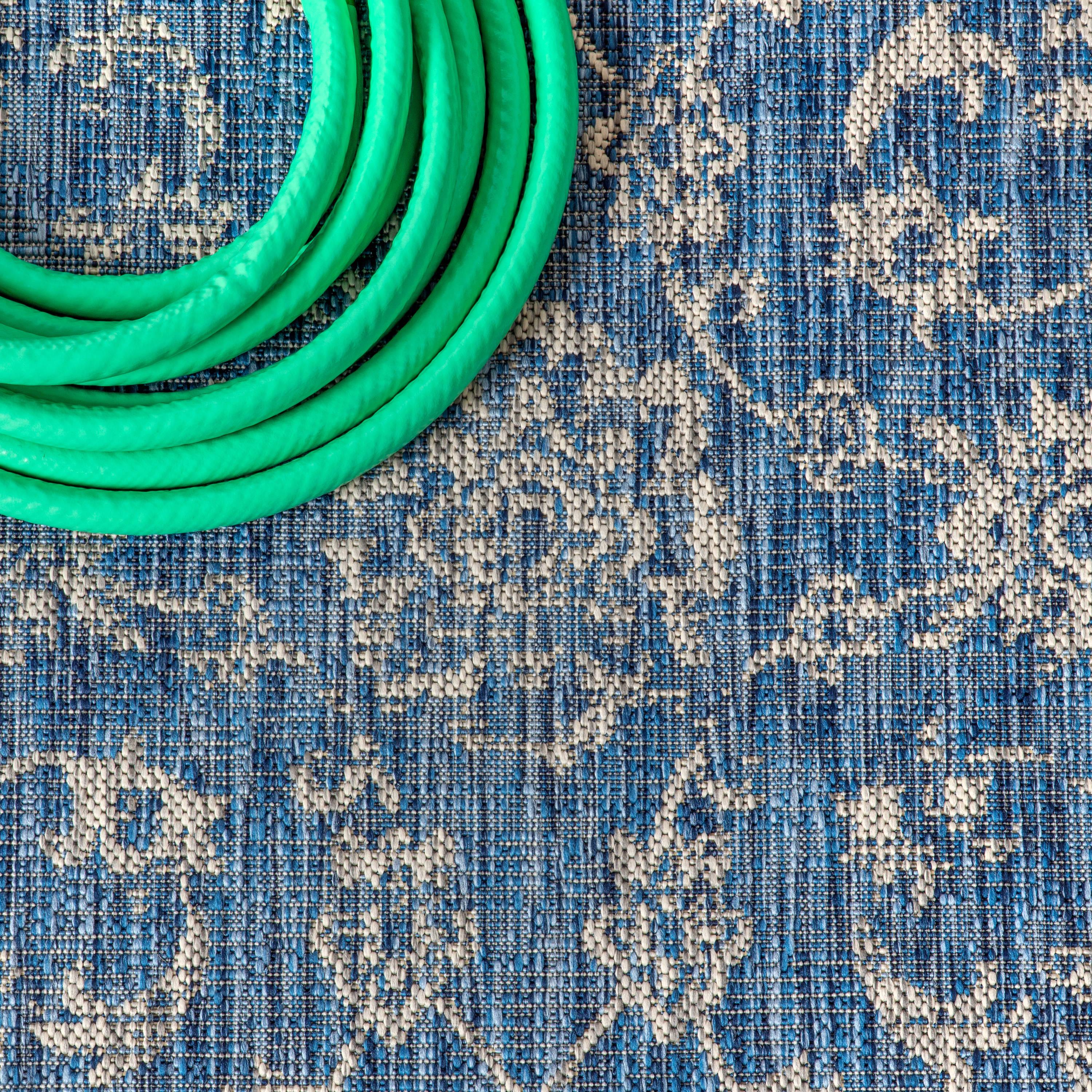 JONATHAN  Y Santa Monica Tela Textured Weave Floral 4 x 6 (ft) Loomed Polypropylene Navy/Gray Rectangular Indoor/Outdoor Border Coastal Area rug